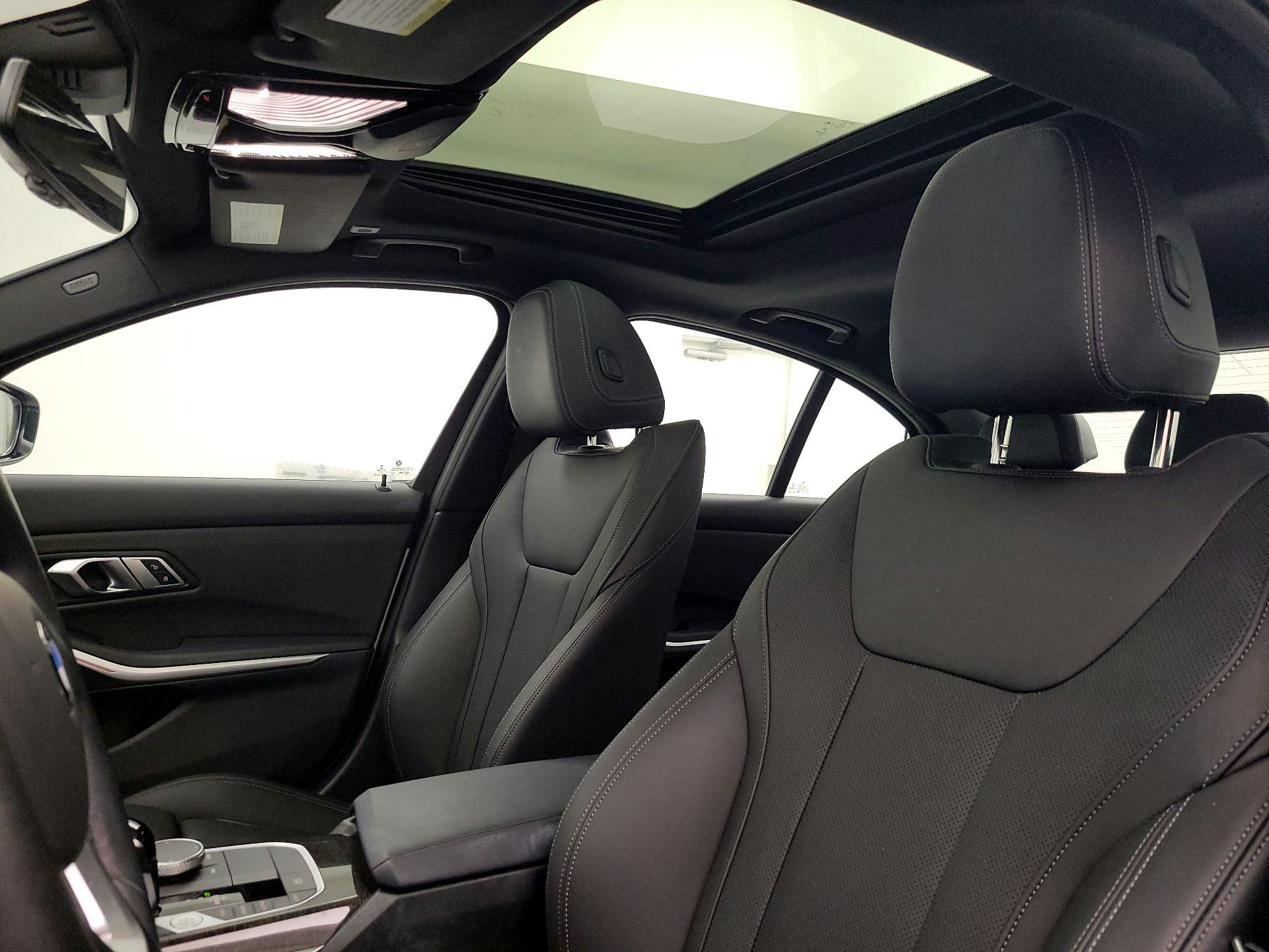 Thumbnail: 2022 BMW 3 Series - 20