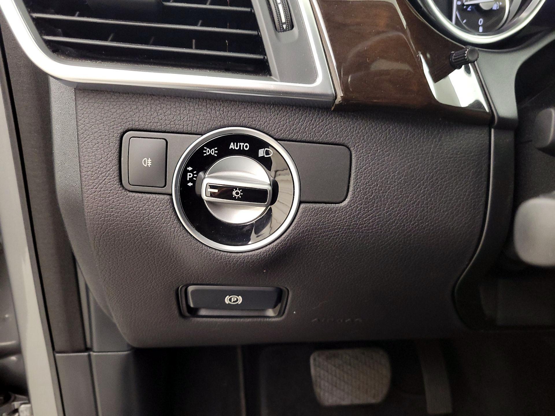 Thumbnail: 2015 Mercedes-Benz GL-Class - 13