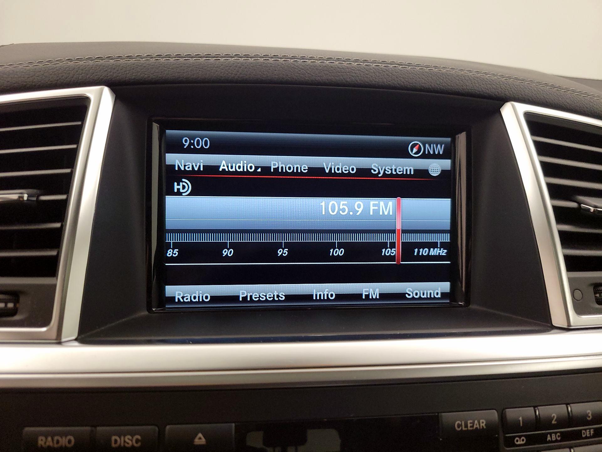 Thumbnail: 2015 Mercedes-Benz GL-Class - 16