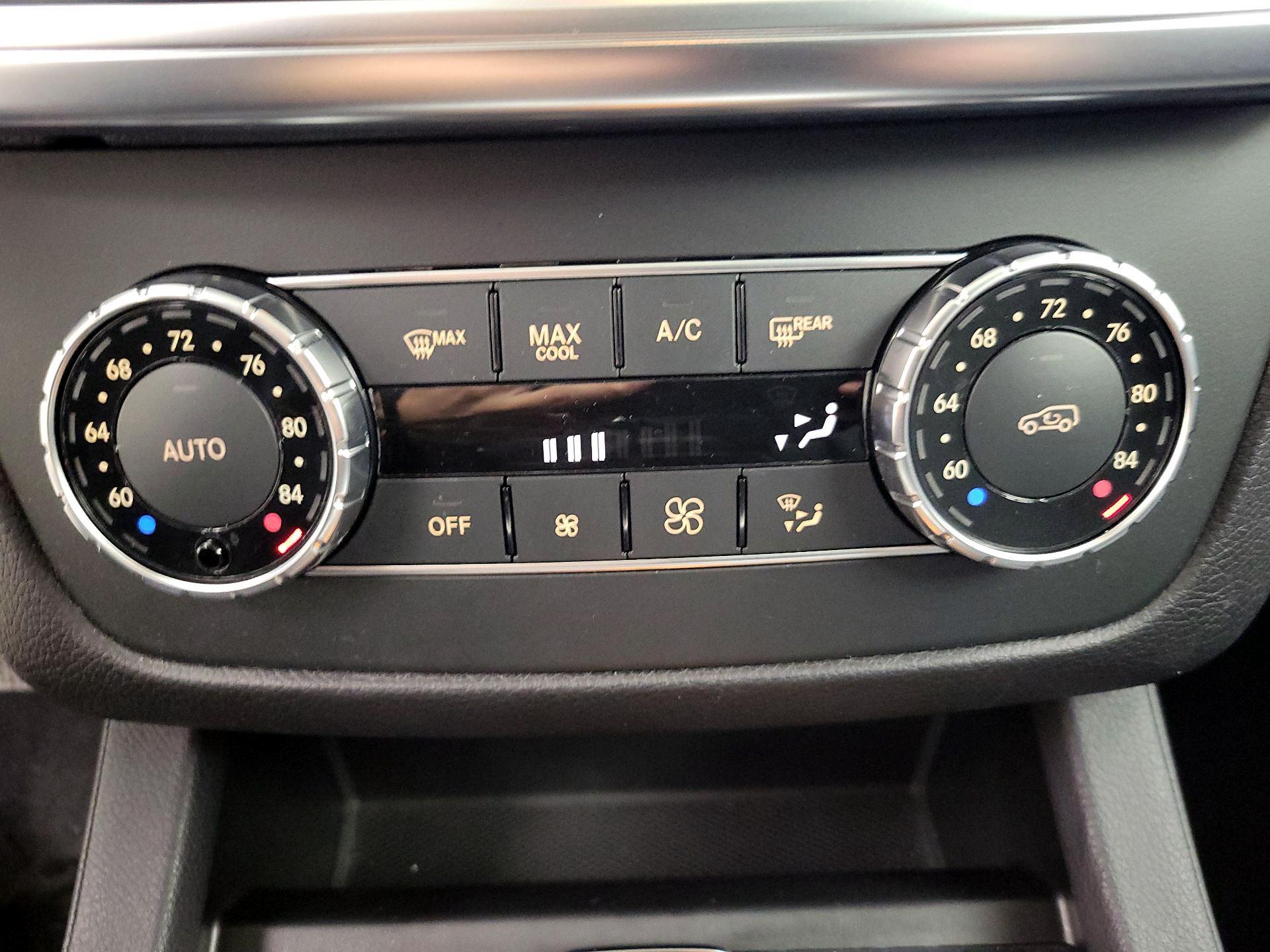 Thumbnail: 2015 Mercedes-Benz GL-Class - 17