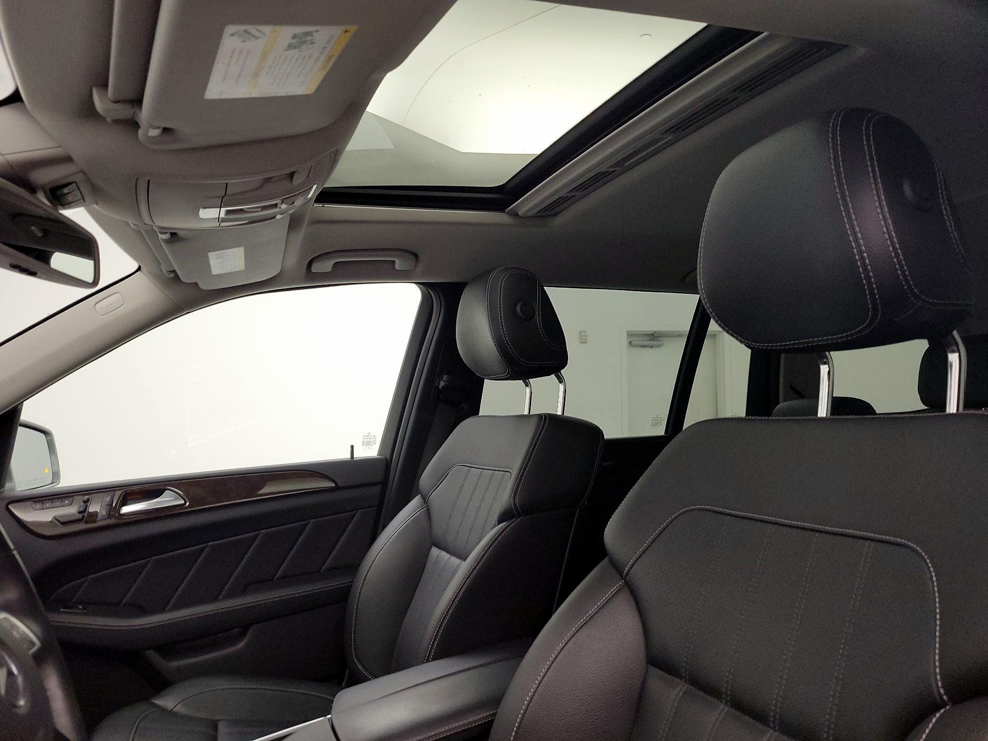 Thumbnail: 2015 Mercedes-Benz GL-Class - 19