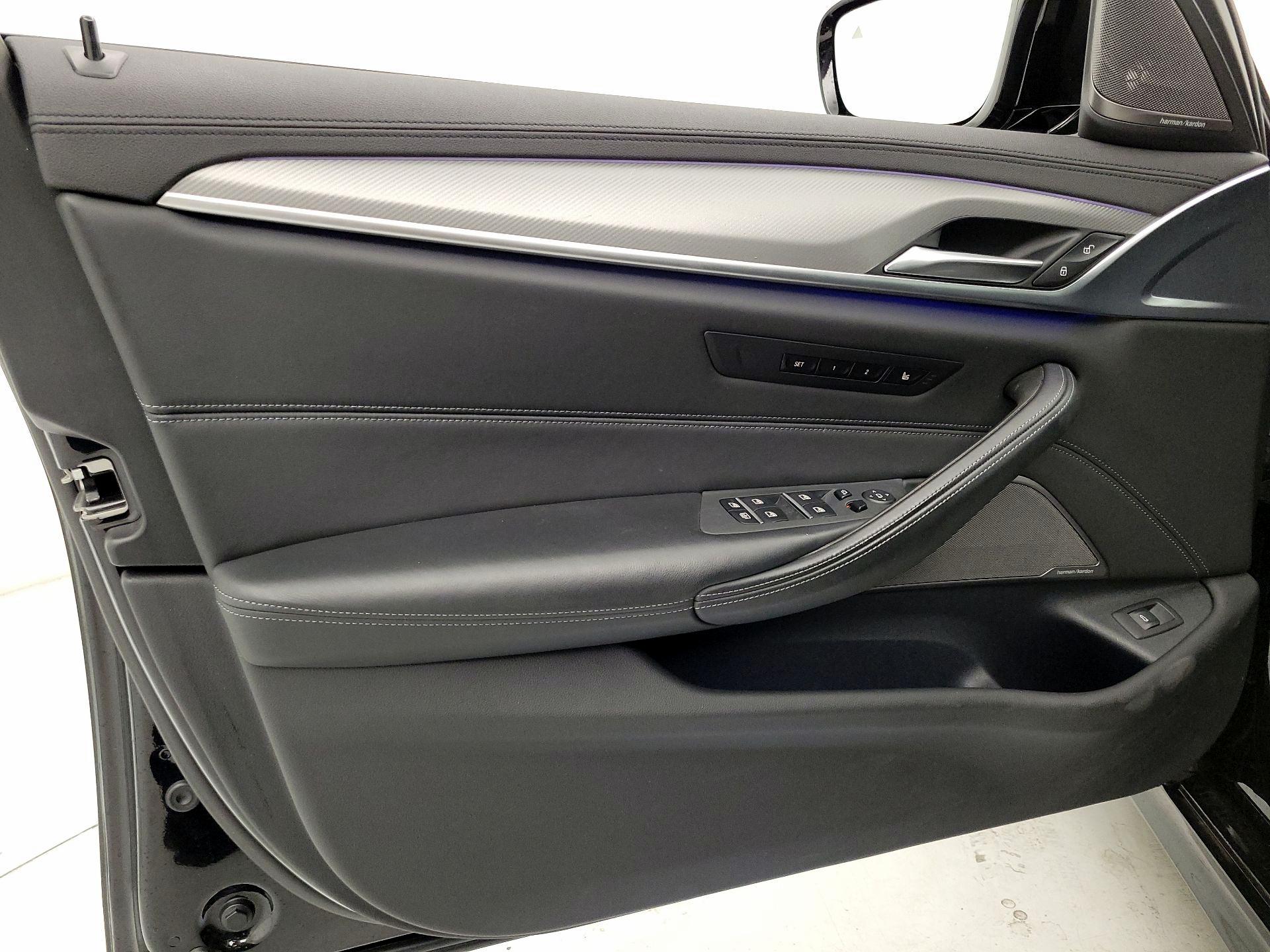 Thumbnail: 2023 BMW M5 - 12