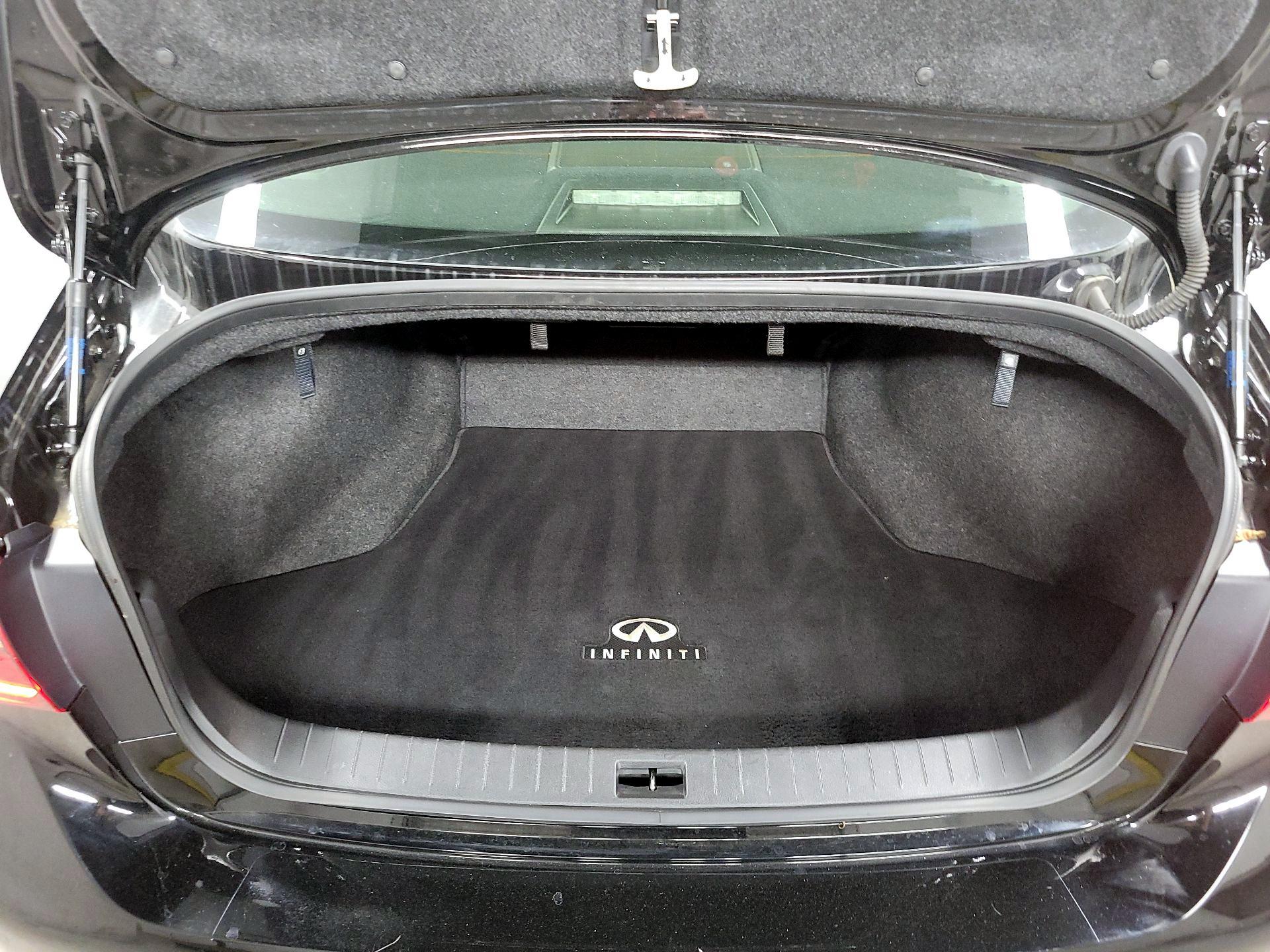 Thumbnail: 2024 INFINITI Q50 - 18