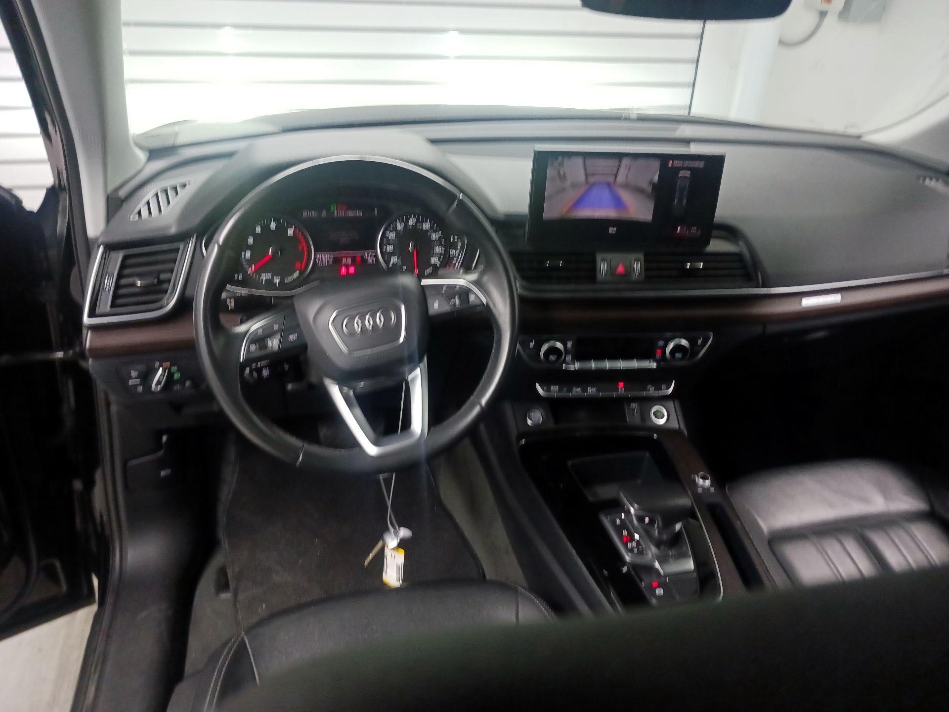 Thumbnail: 2023 Audi Q5 - 9