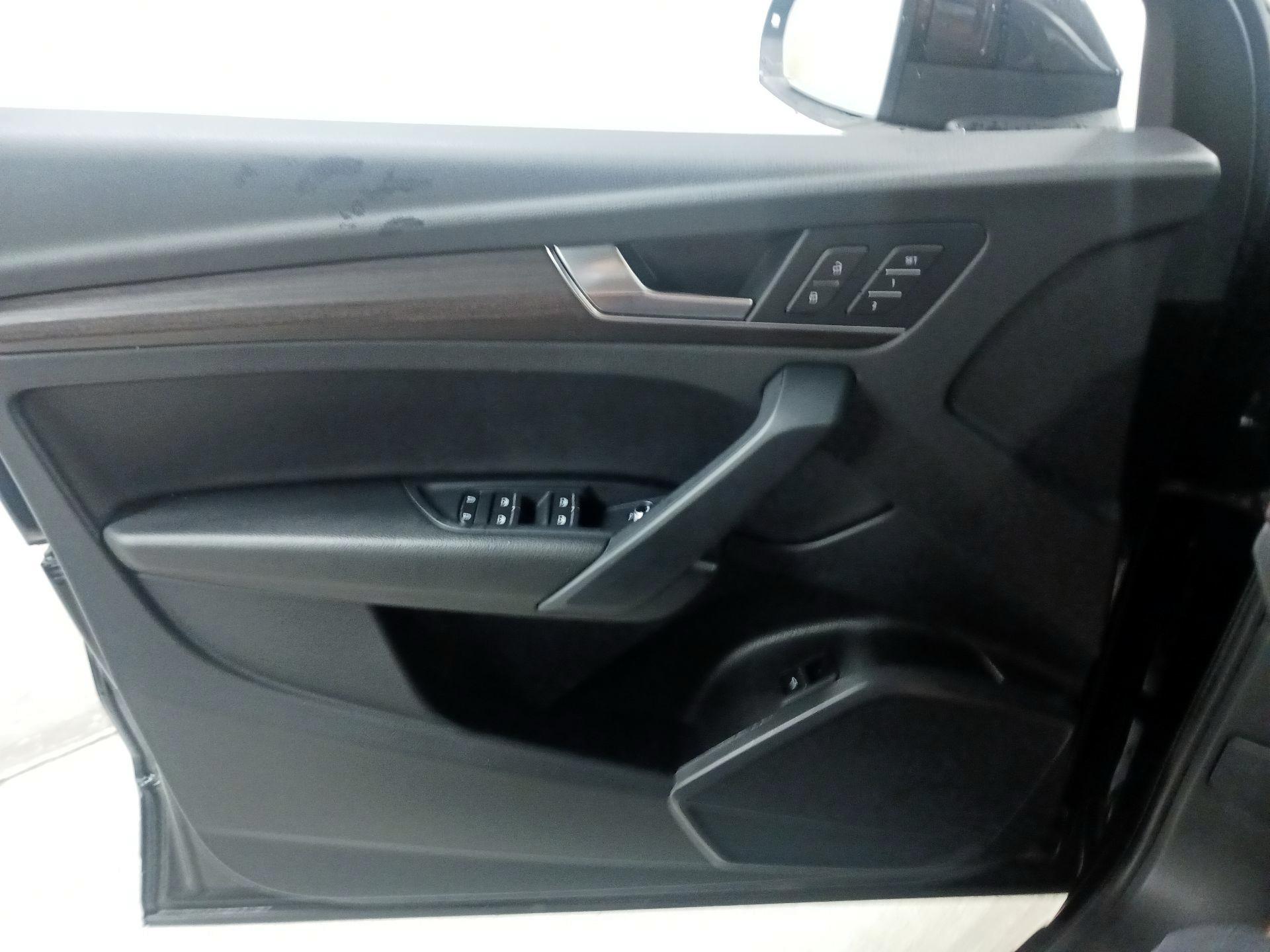 Thumbnail: 2023 Audi Q5 - 12