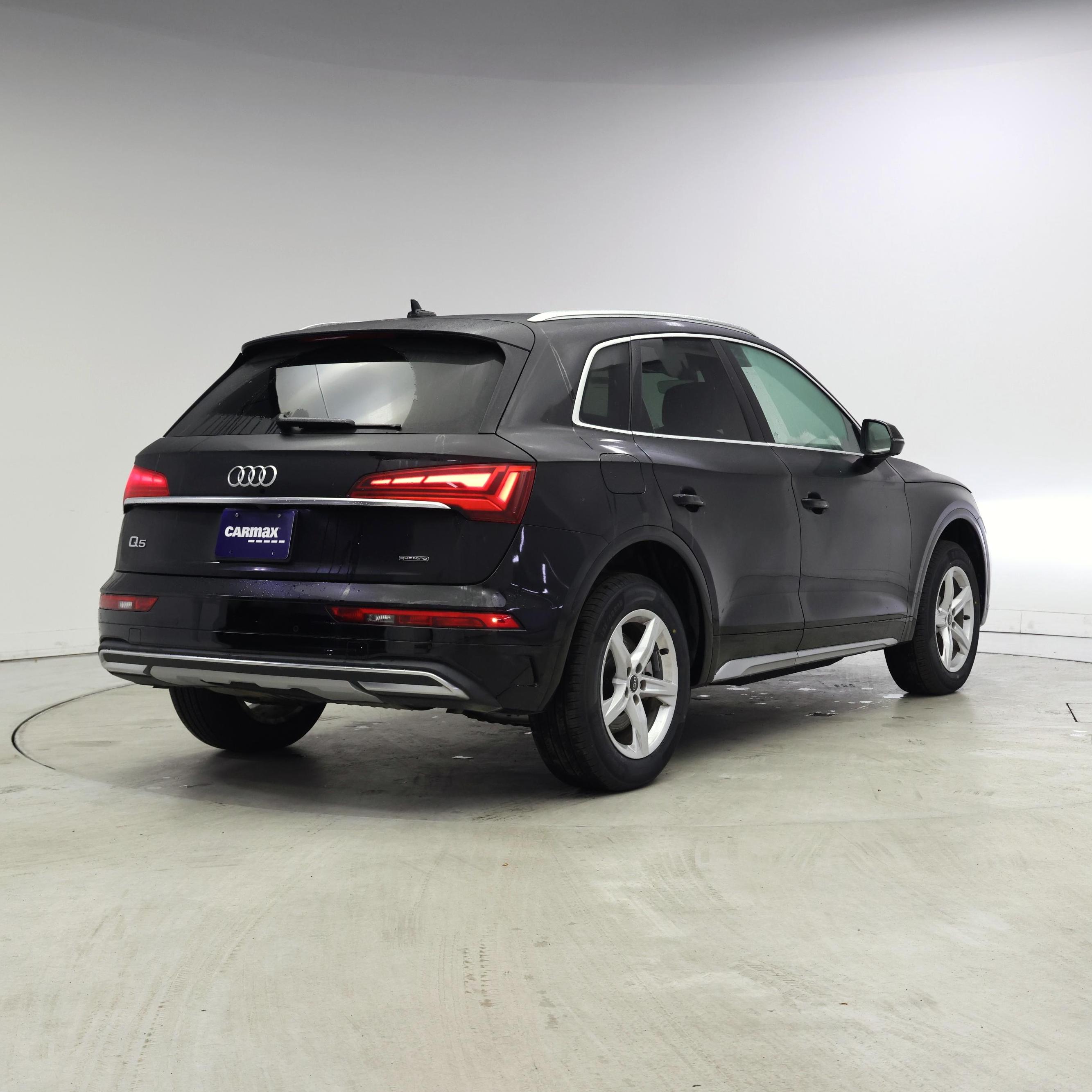 Thumbnail: 2023 Audi Q5 - 8