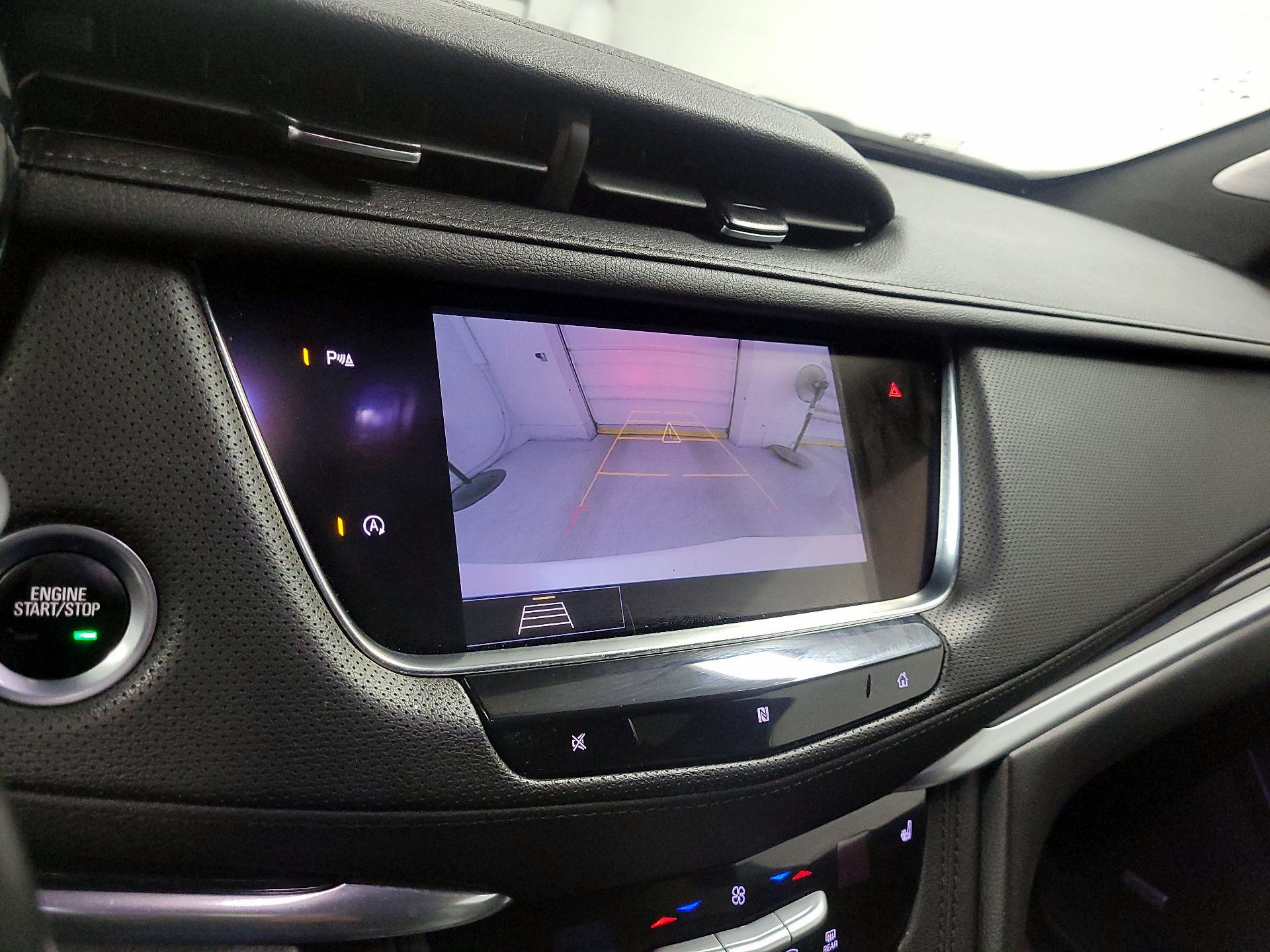 Thumbnail: 2020 Cadillac XT5 - 14