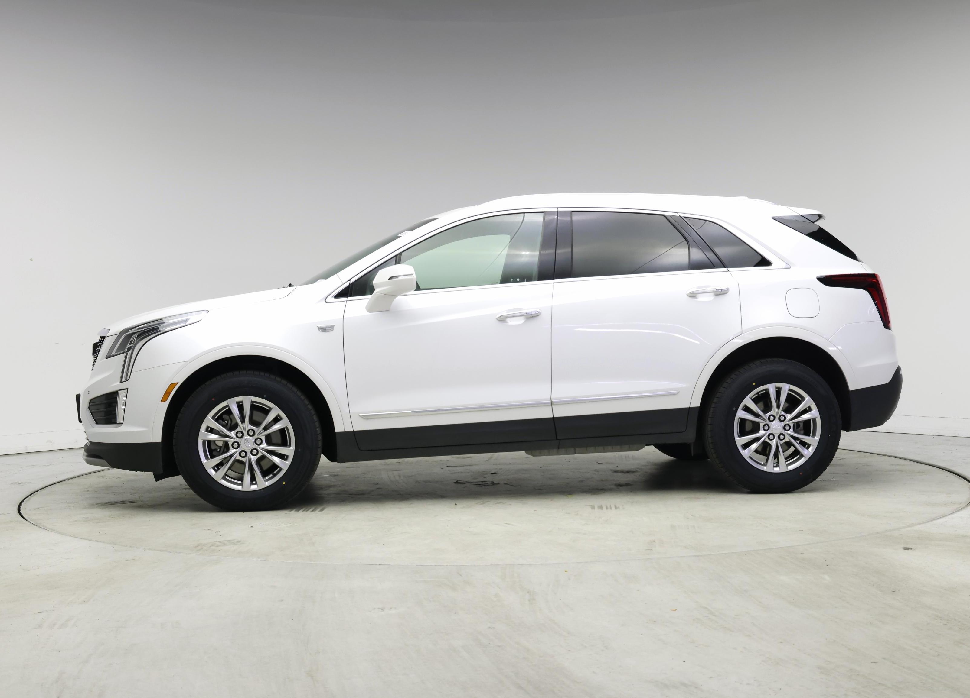 Thumbnail: 2020 Cadillac XT5 - 3