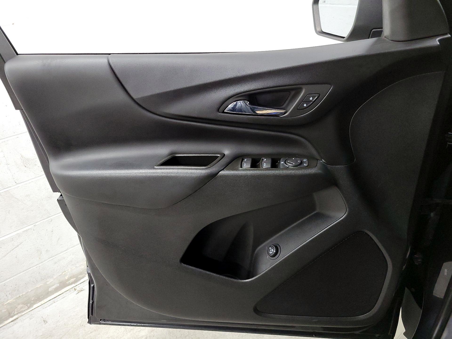 Thumbnail: 2022 Chevrolet Equinox - 12