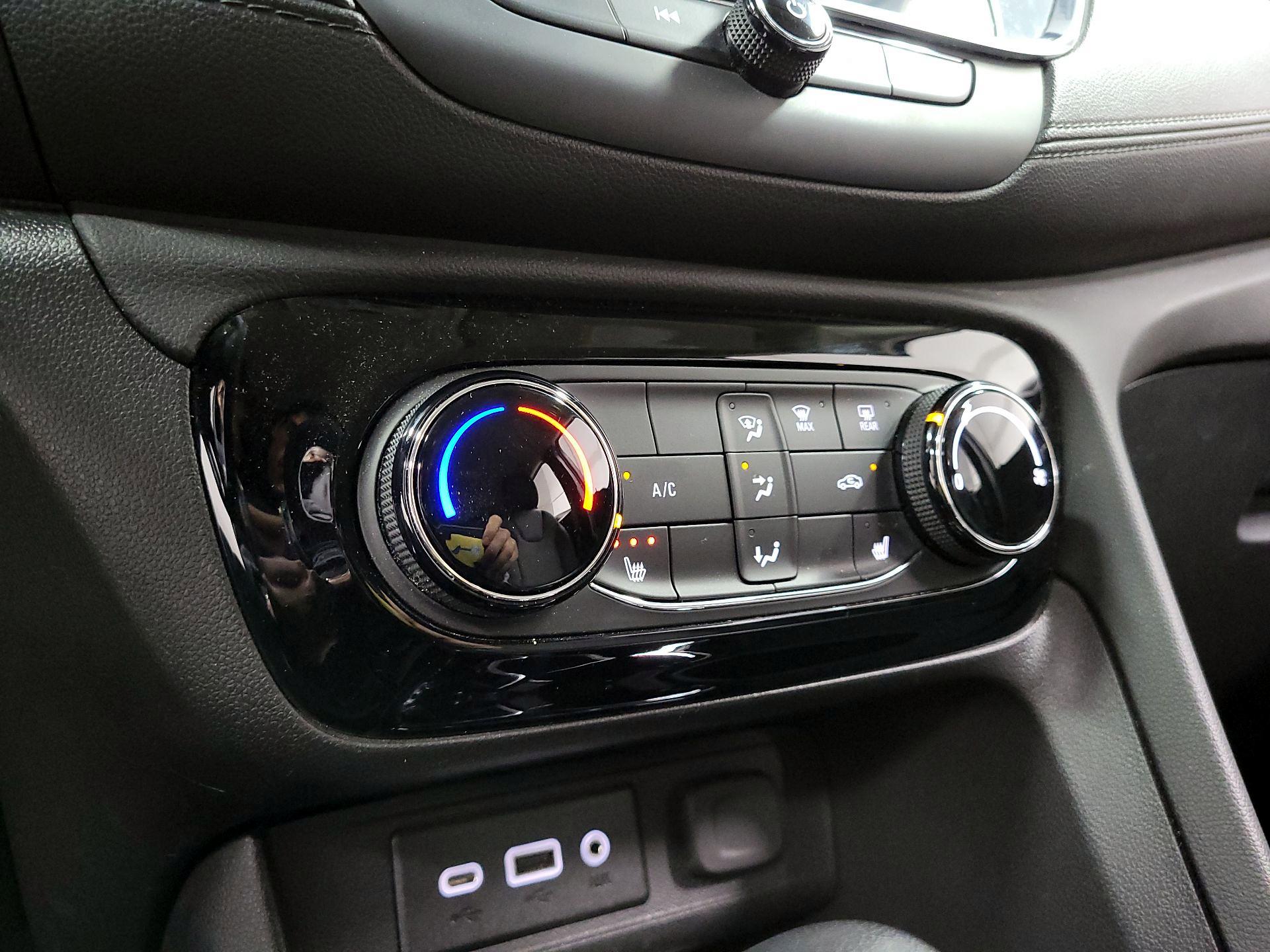 Thumbnail: 2023 Buick Encore GX - 16