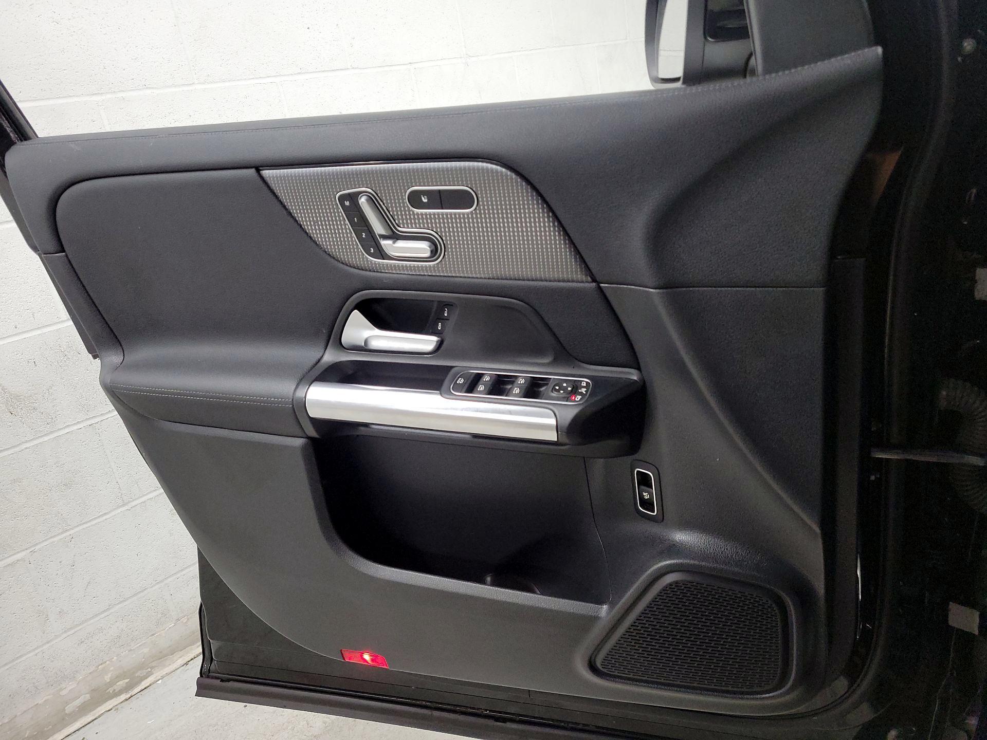 Thumbnail: 2021 Mercedes-Benz GLA - 10