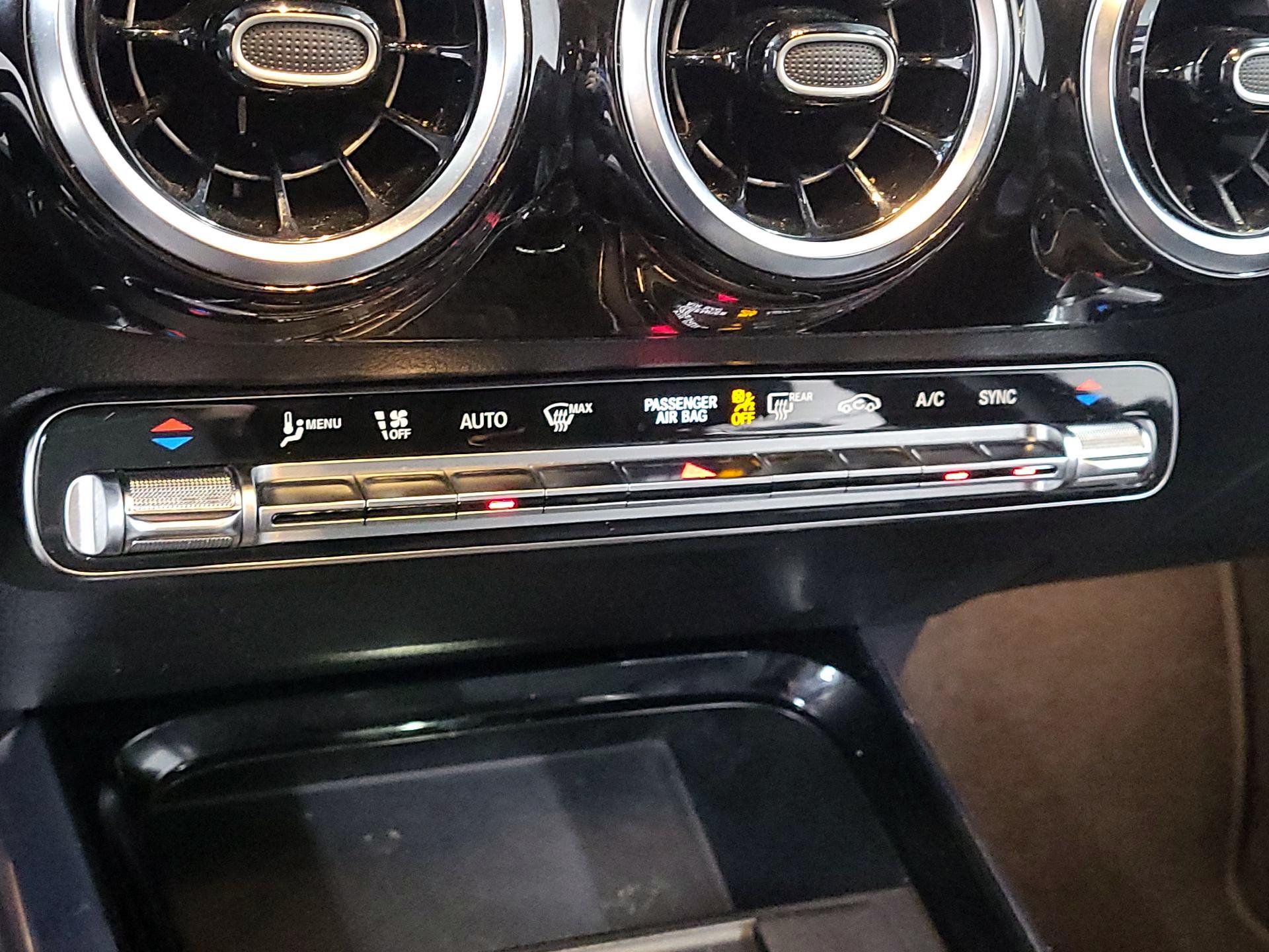 Thumbnail: 2021 Mercedes-Benz GLA - 13