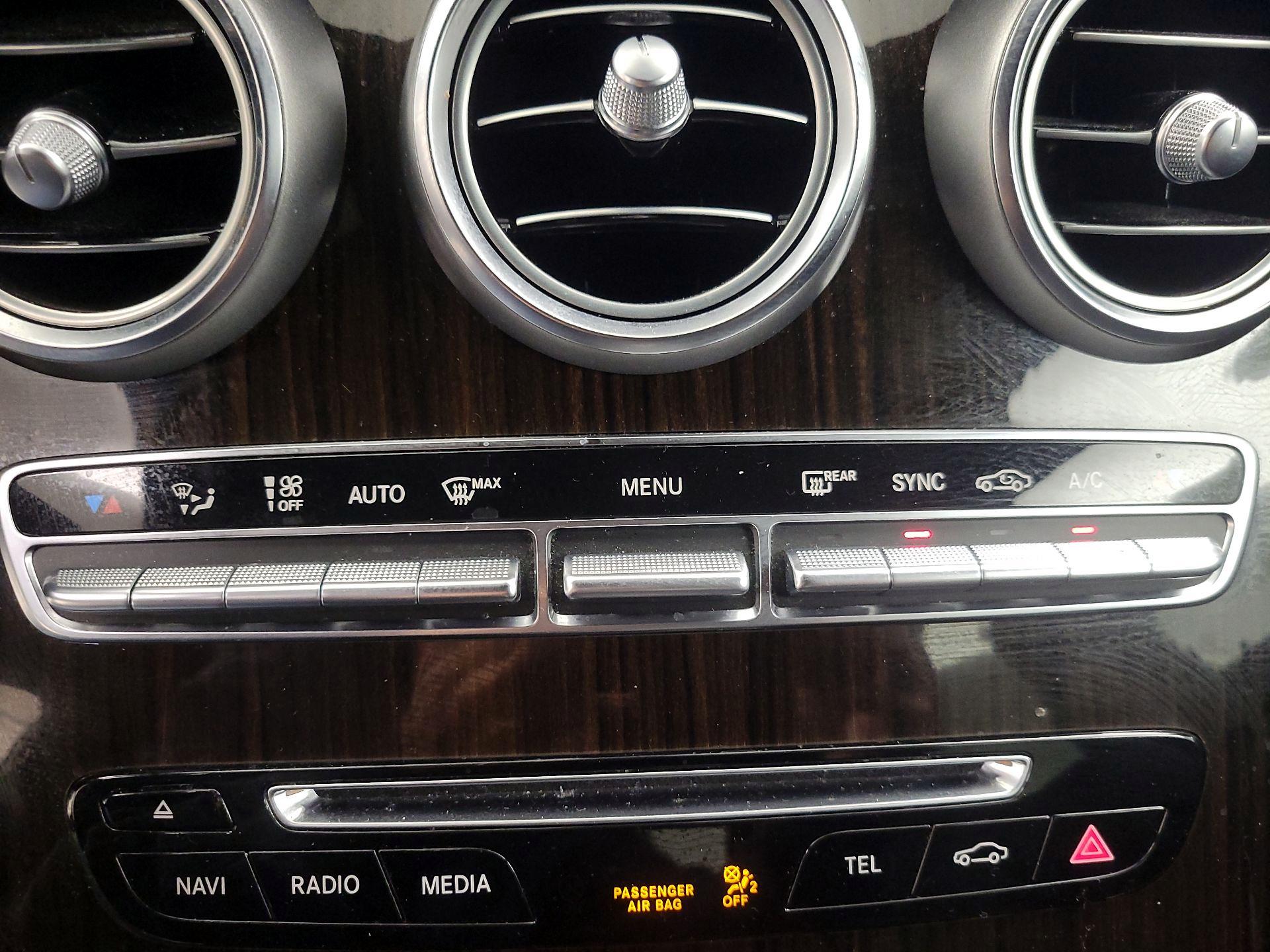 Thumbnail: 2018 Mercedes-Benz GLC - 16