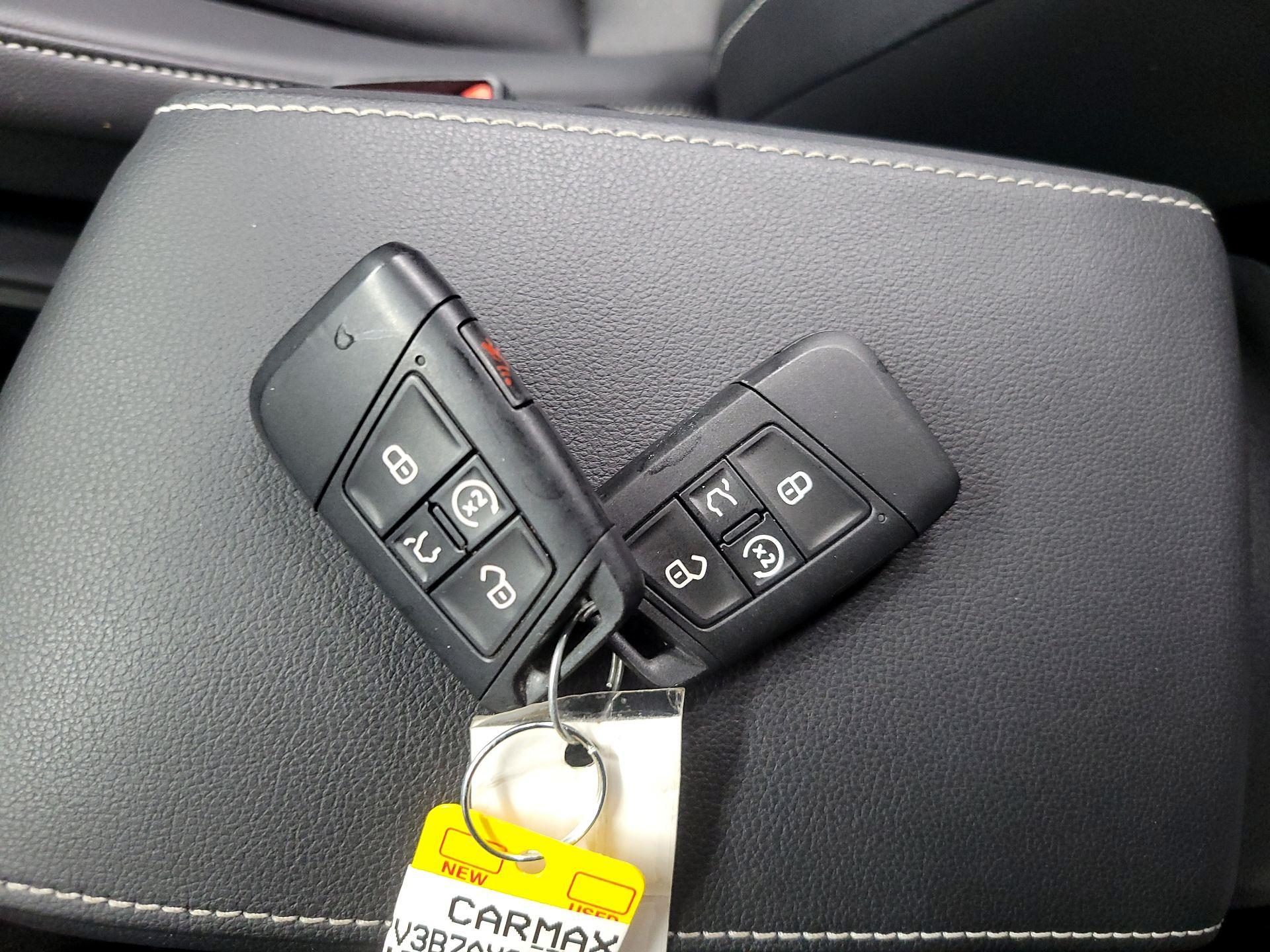 Thumbnail: 2023 Volkswagen Tiguan - 20