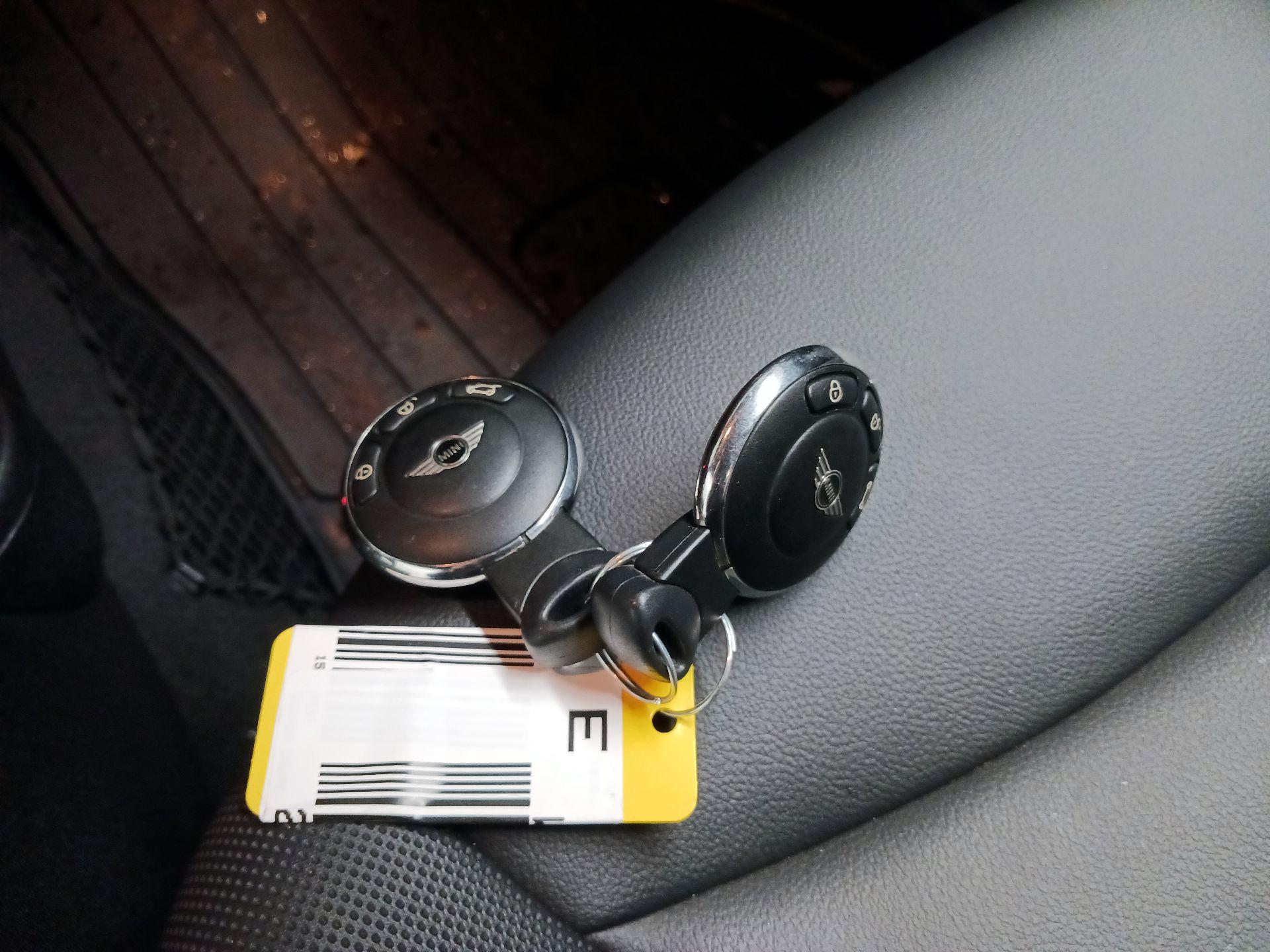 Thumbnail: 2015 MINI Cooper Coupe - 17