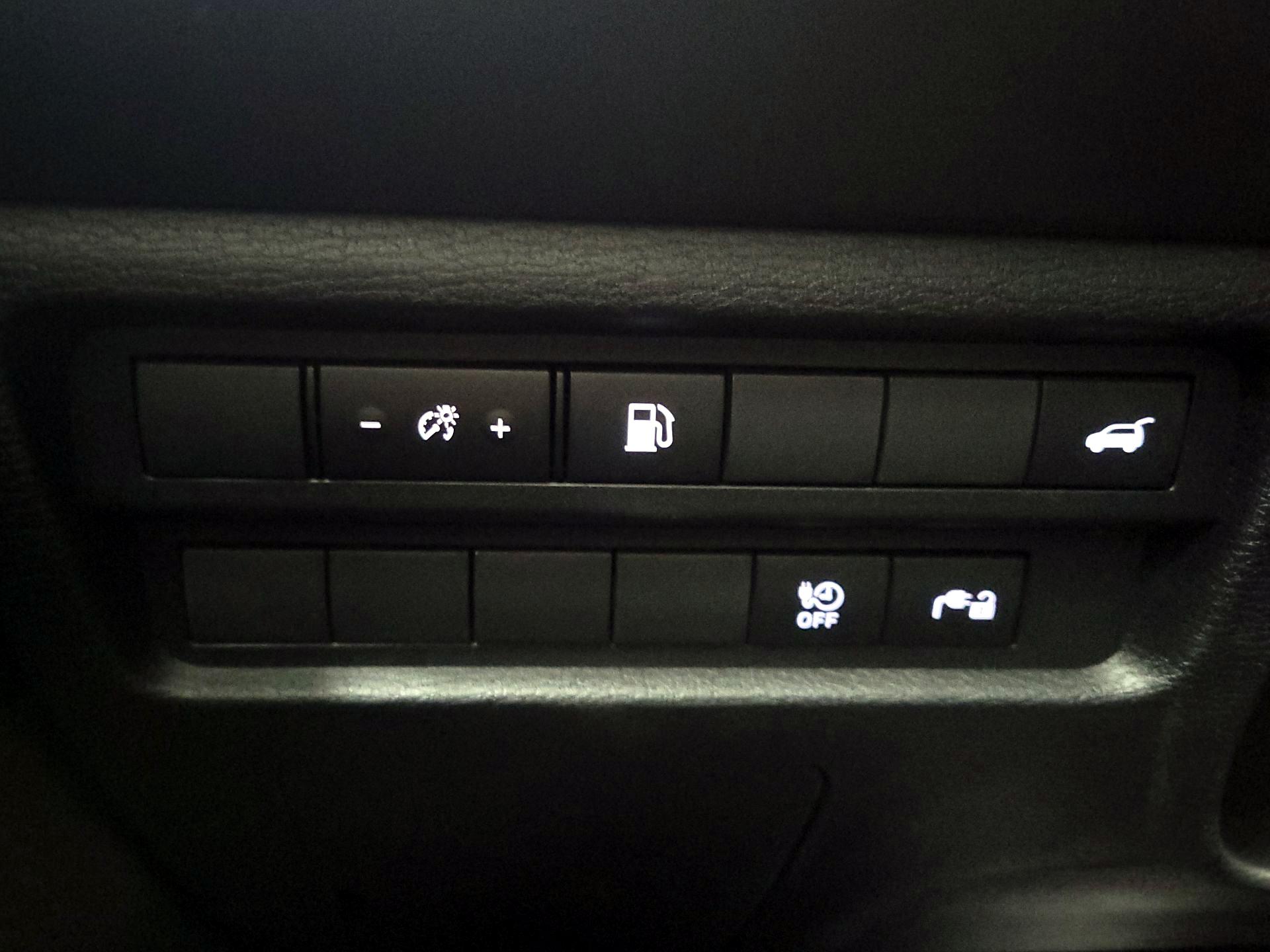 Thumbnail: 2024 Mitsubishi Outlander - 13