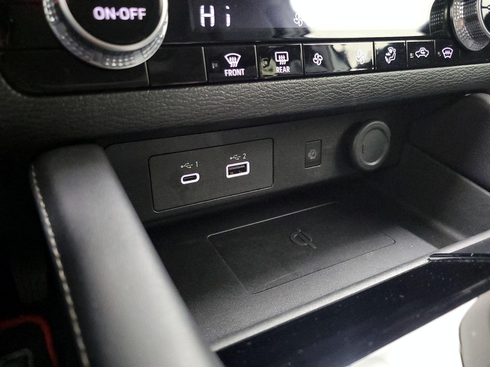 Thumbnail: 2024 Mitsubishi Outlander - 19