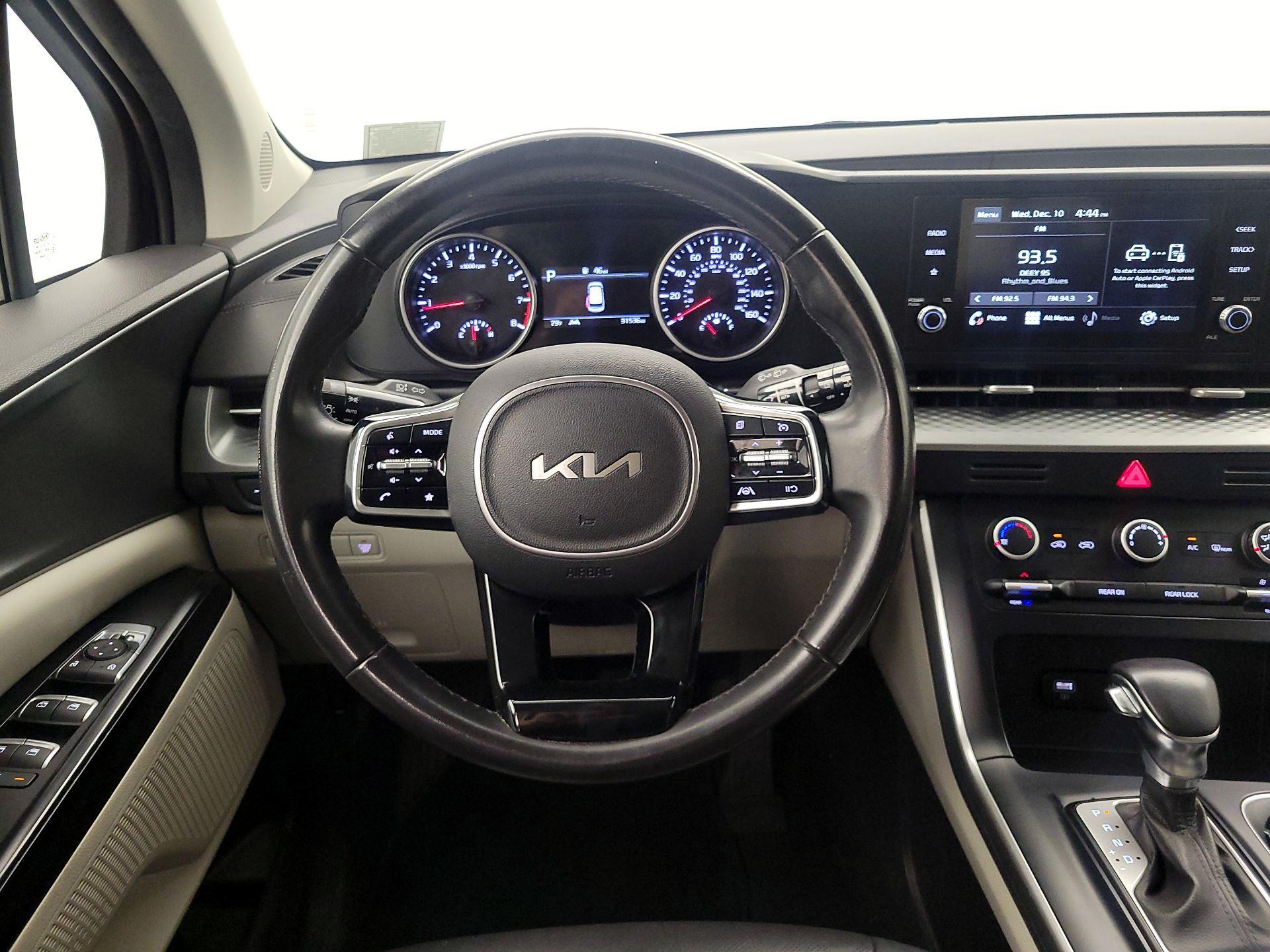 Thumbnail: 2022 Kia Carnival - 10