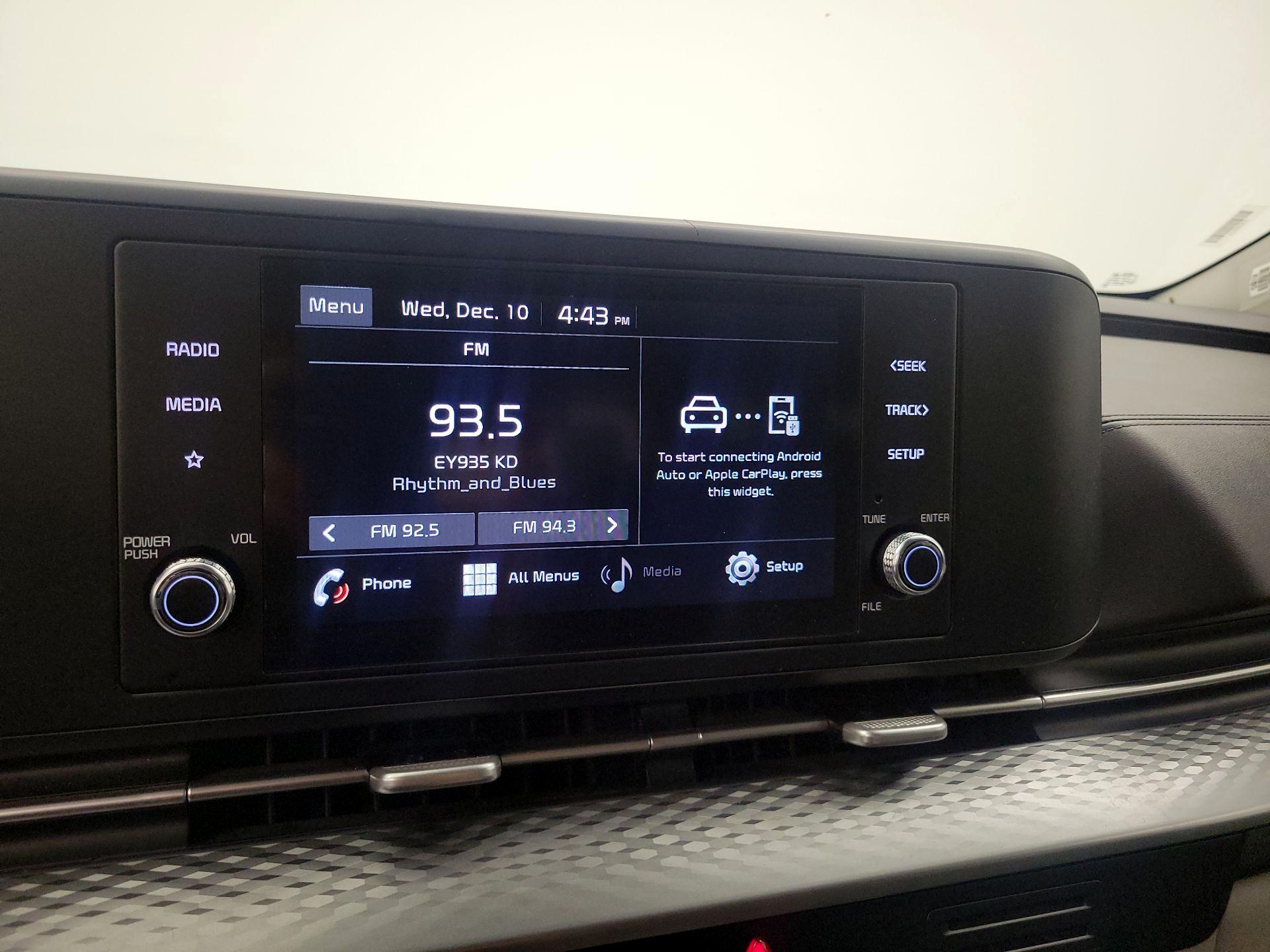 Thumbnail: 2022 Kia Carnival - 15