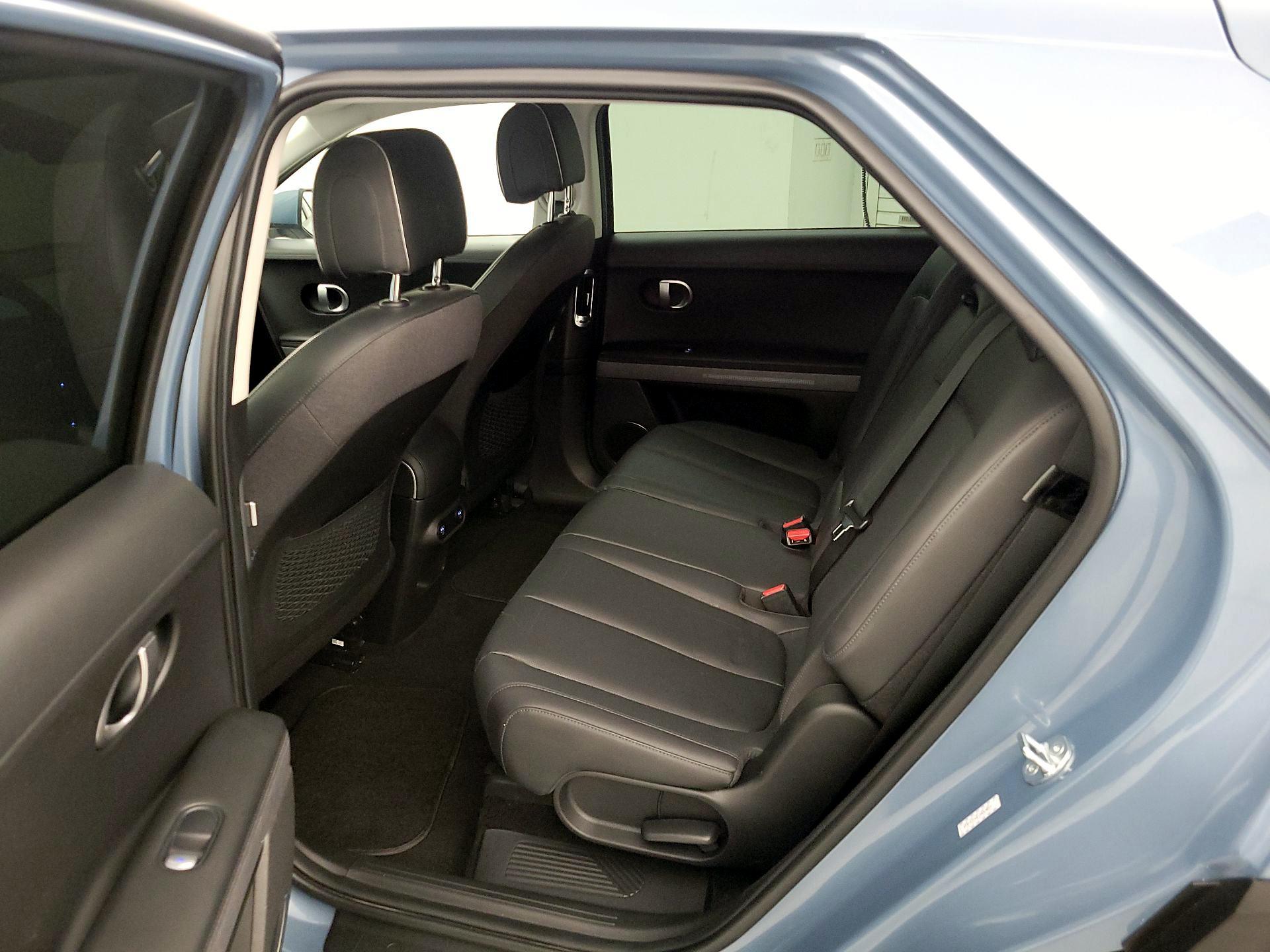 Thumbnail: 2023 Hyundai Ioniq 5 - 20