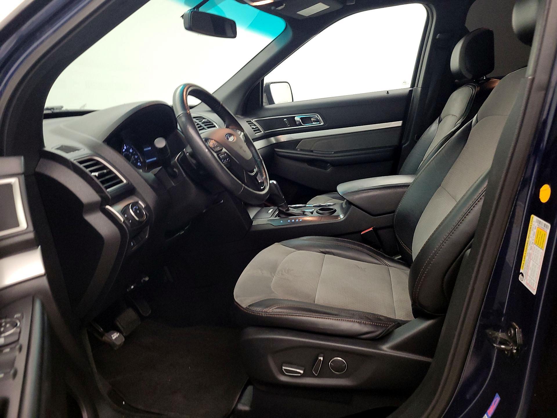 Thumbnail: 2017 Ford Explorer - 11