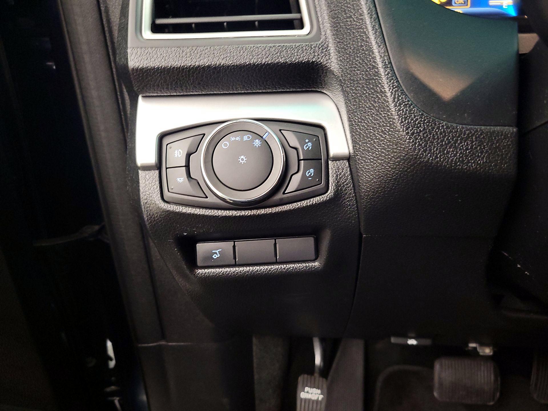 Thumbnail: 2017 Ford Explorer - 13