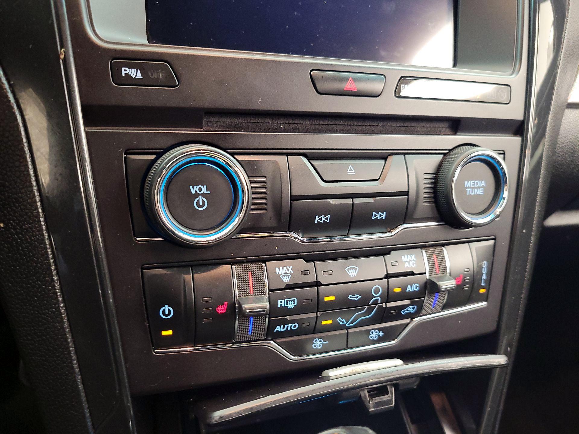 Thumbnail: 2017 Ford Explorer - 17