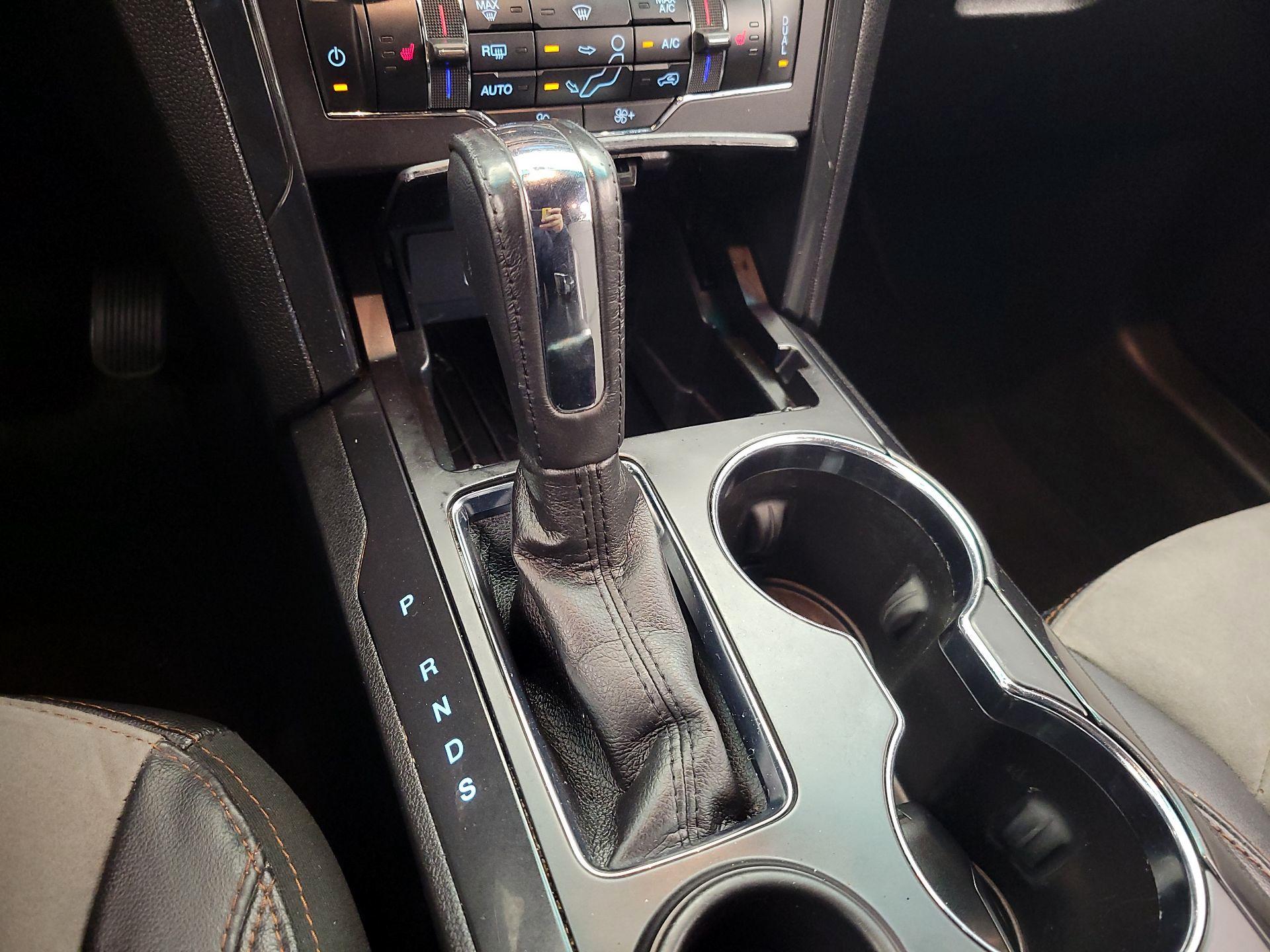 Thumbnail: 2017 Ford Explorer - 18