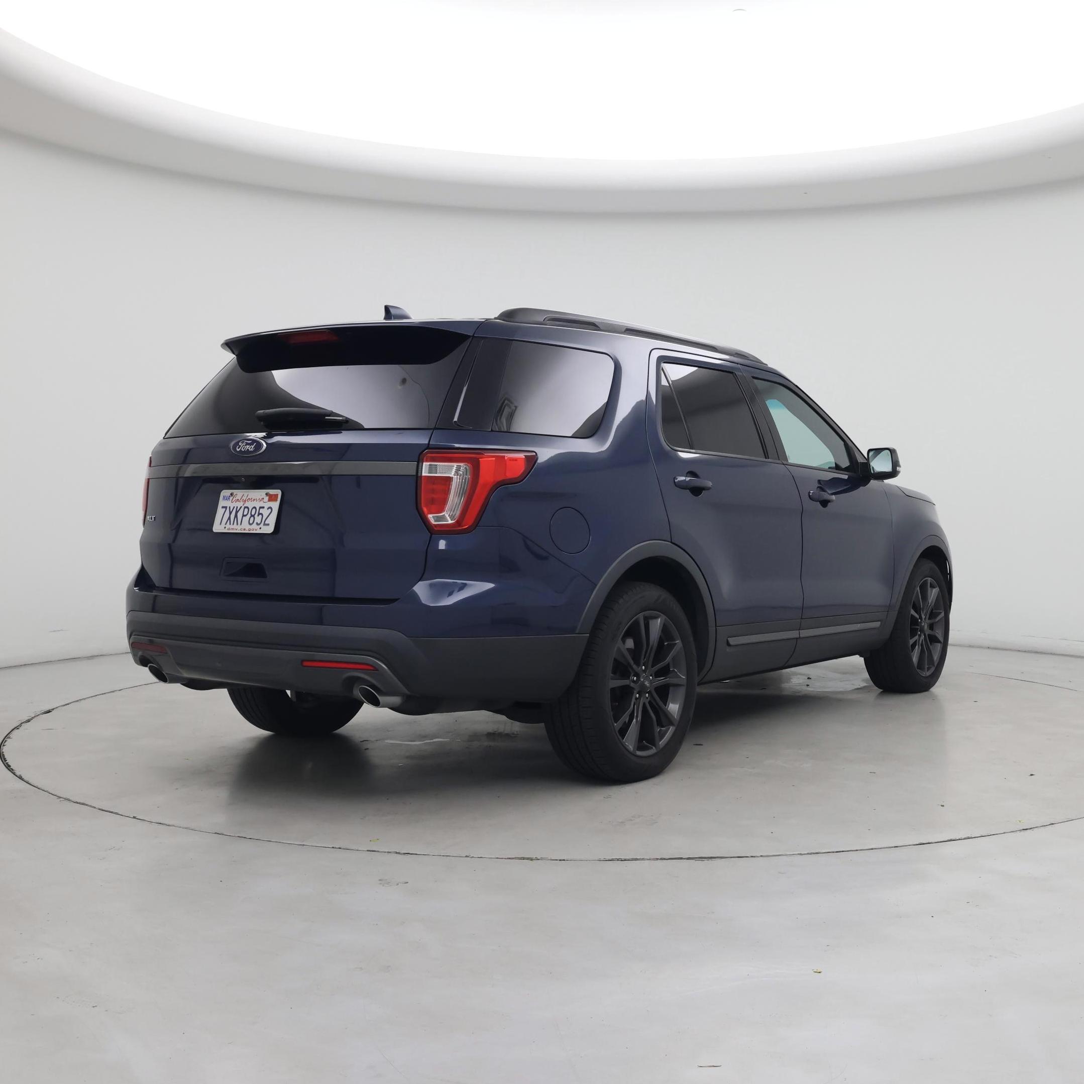 Thumbnail: 2017 Ford Explorer - 8