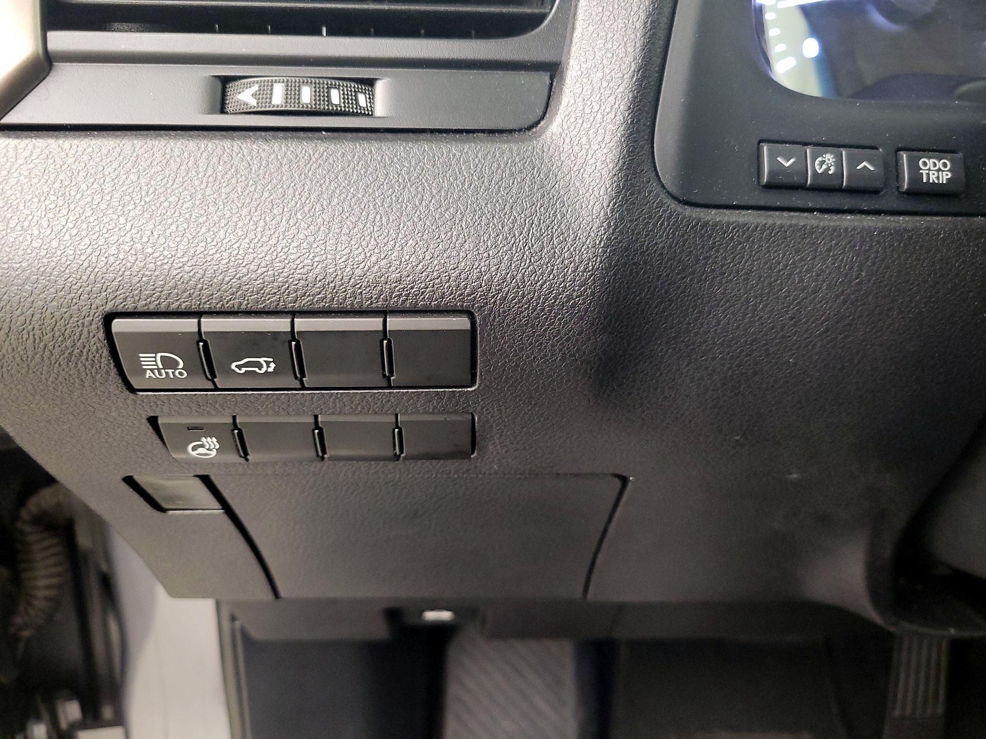 Thumbnail: 2017 Lexus RX - 13