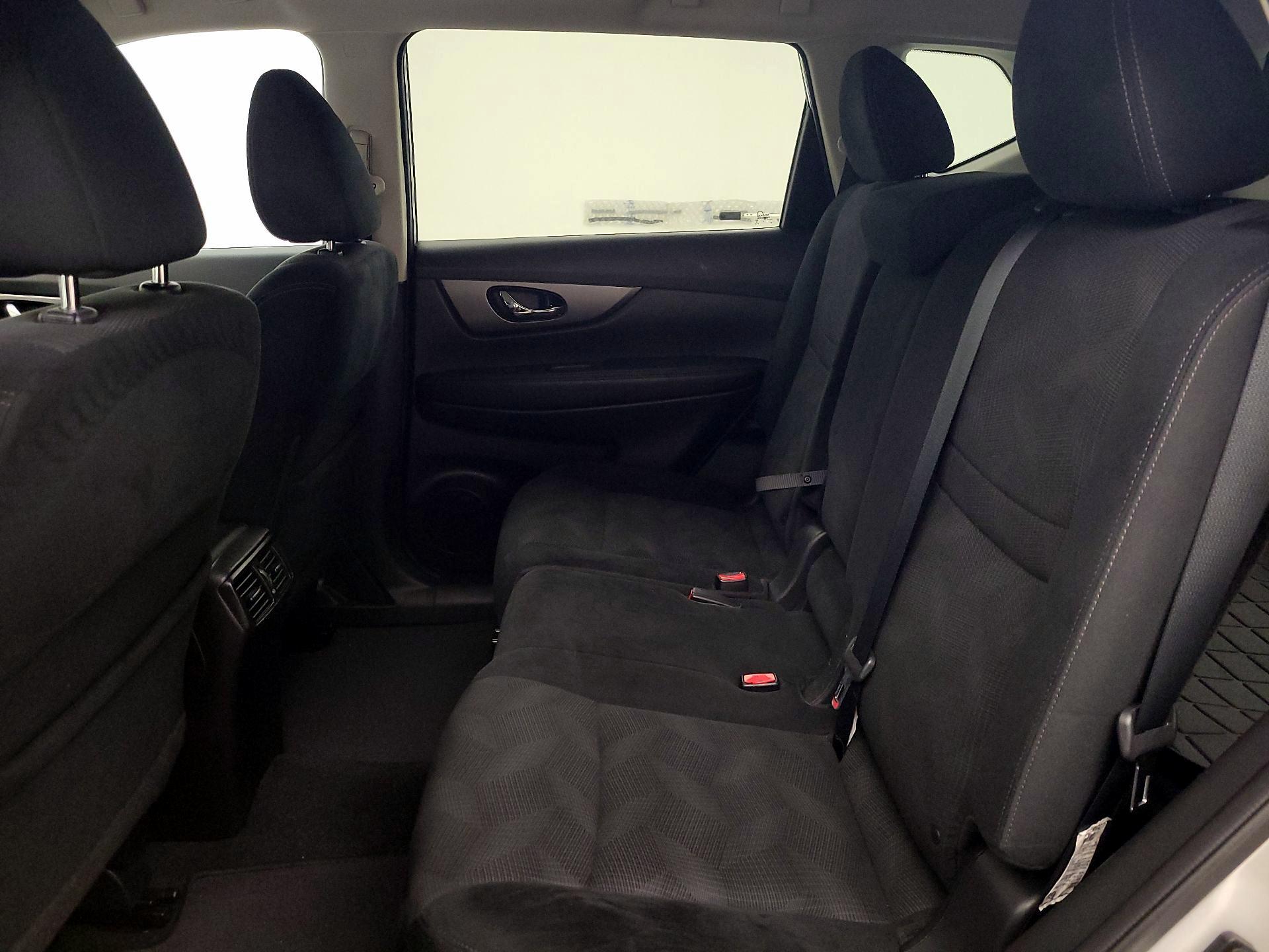 Thumbnail: 2015 Nissan Rogue - 20