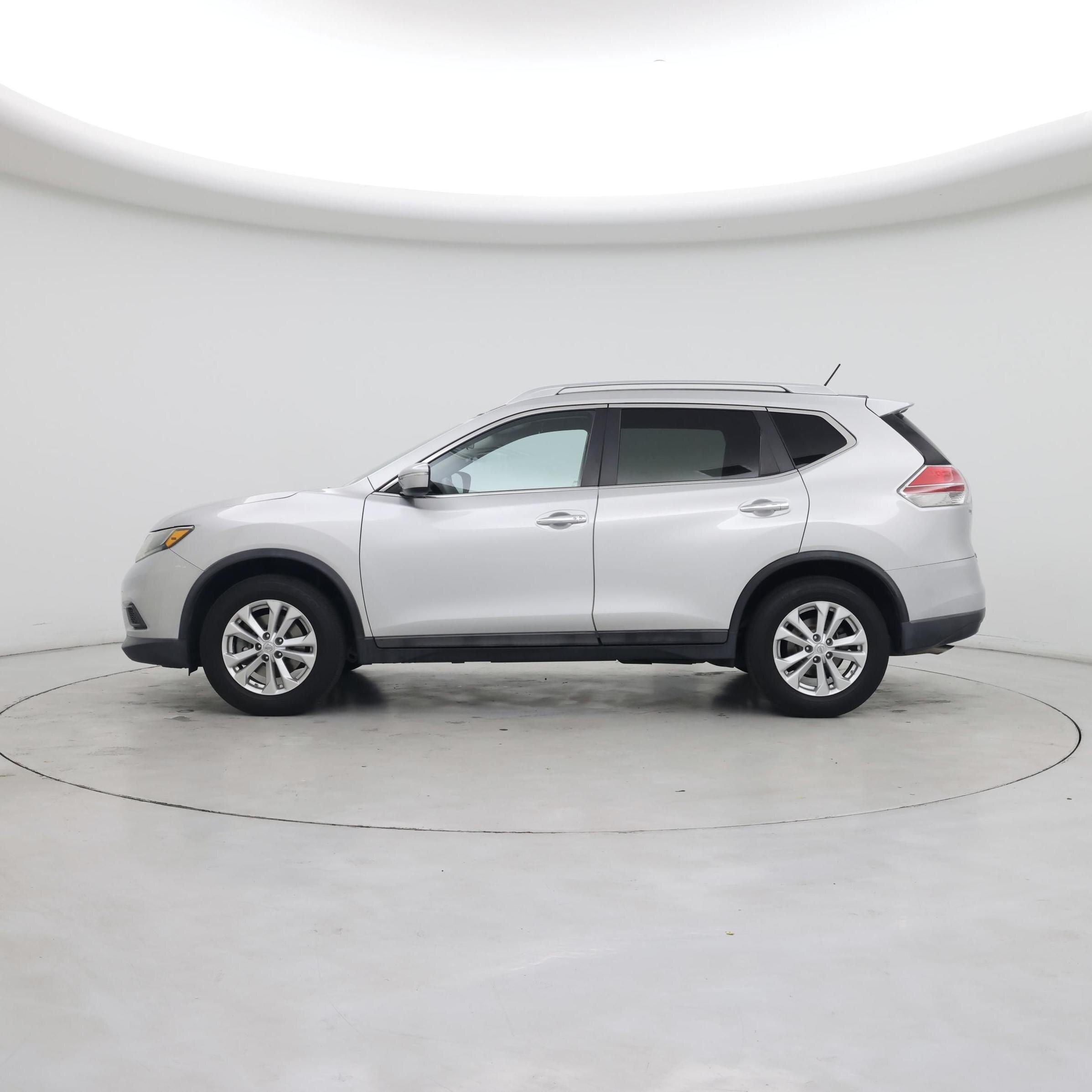 Thumbnail: 2015 Nissan Rogue - 3