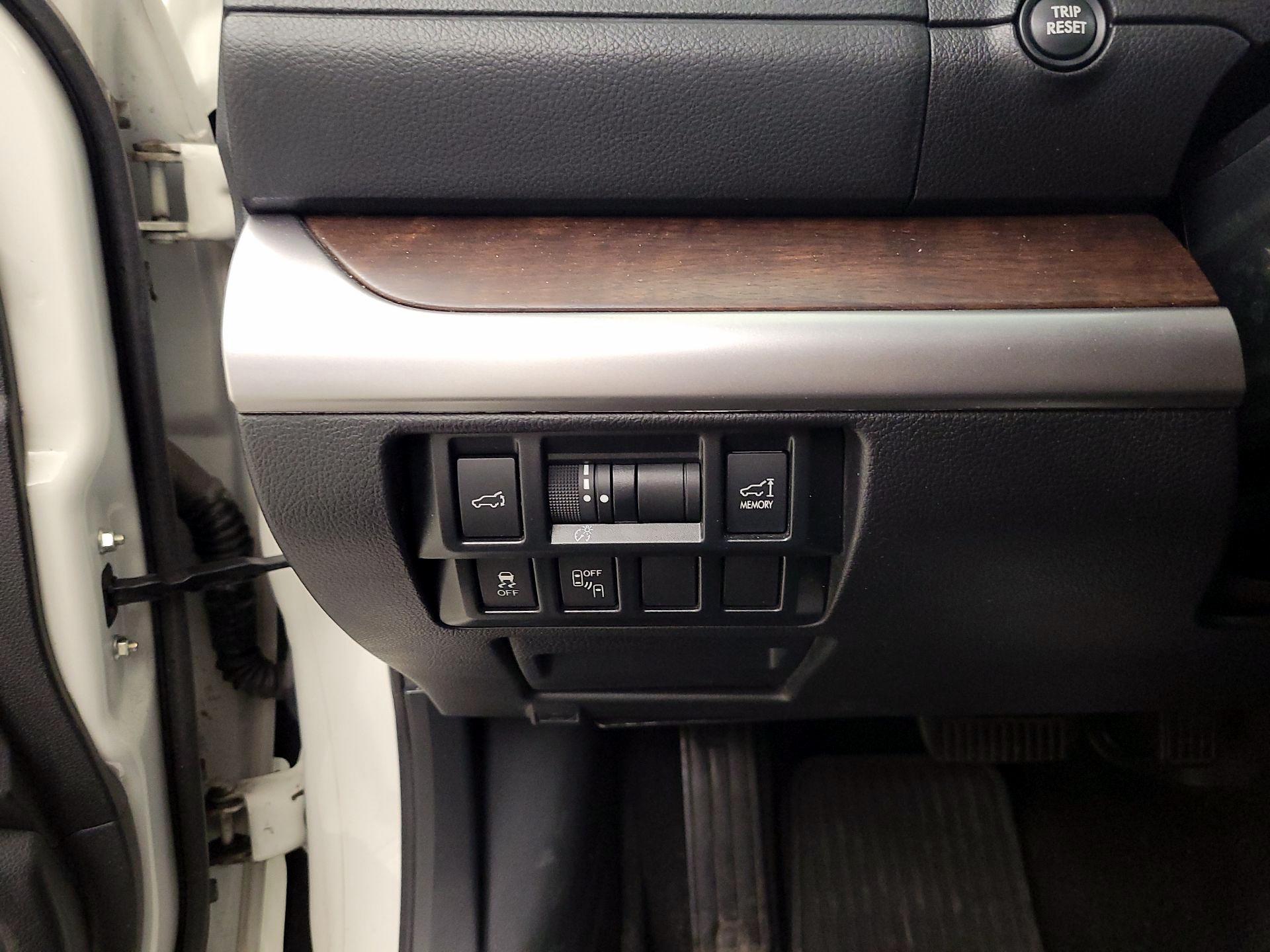 Thumbnail: 2015 Subaru Outback - 13