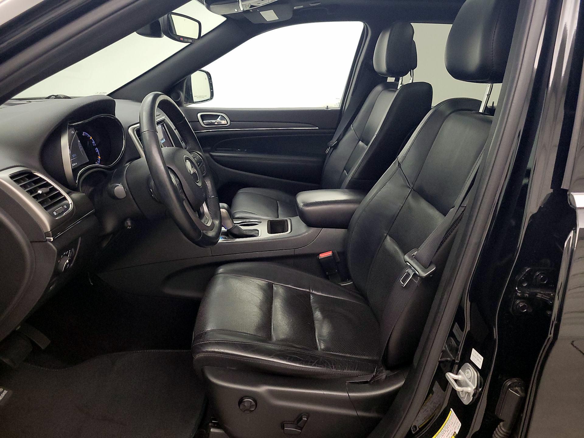 Thumbnail: 2018 Jeep Grand Cherokee - 11