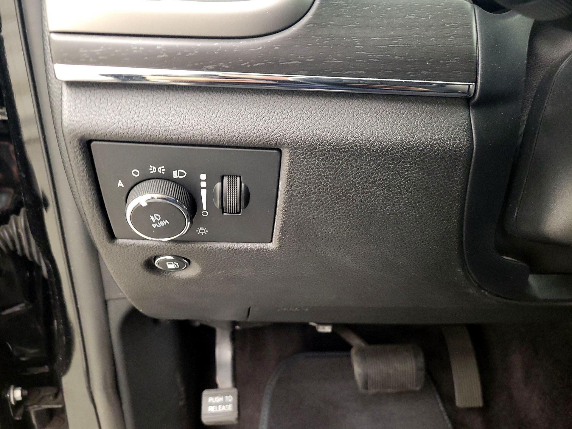 Thumbnail: 2018 Jeep Grand Cherokee - 13