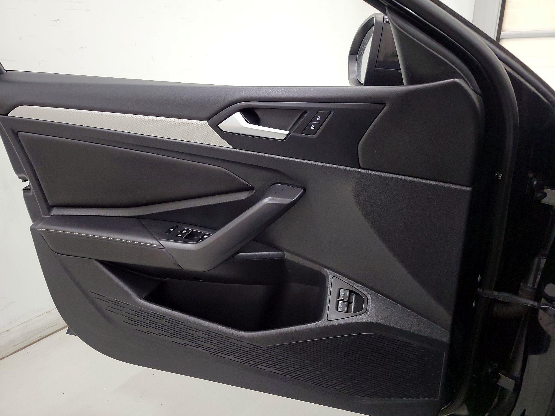 Thumbnail: 2022 Volkswagen Jetta - 12