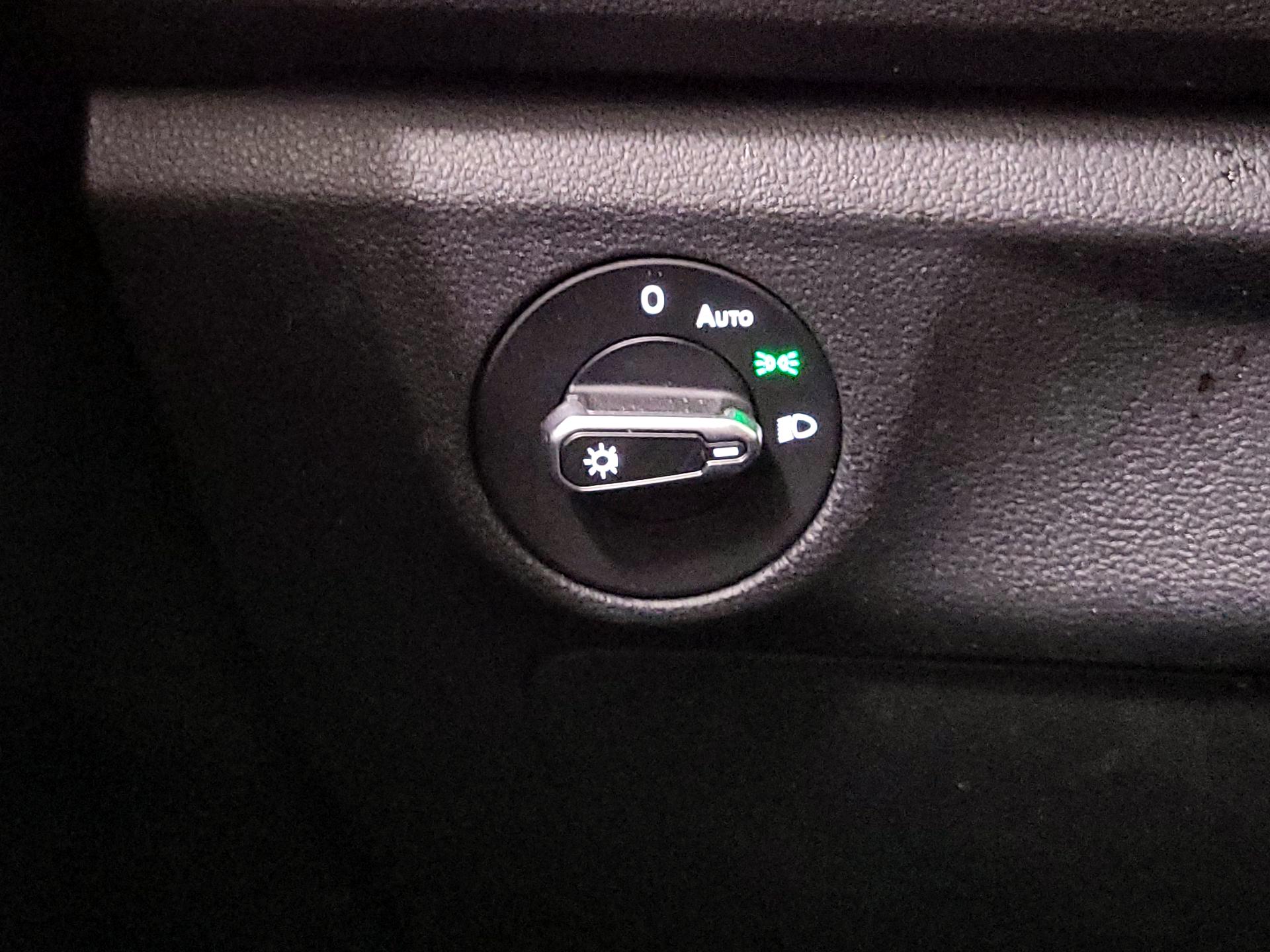 Thumbnail: 2022 Volkswagen Jetta - 13