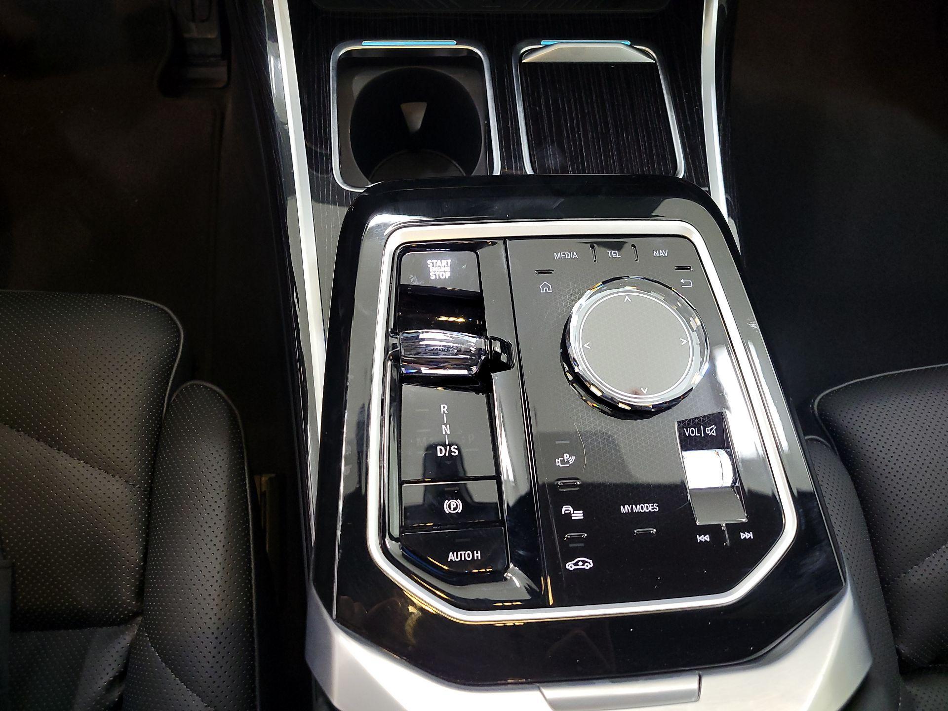 Thumbnail: 2025 BMW 7 Series - 18