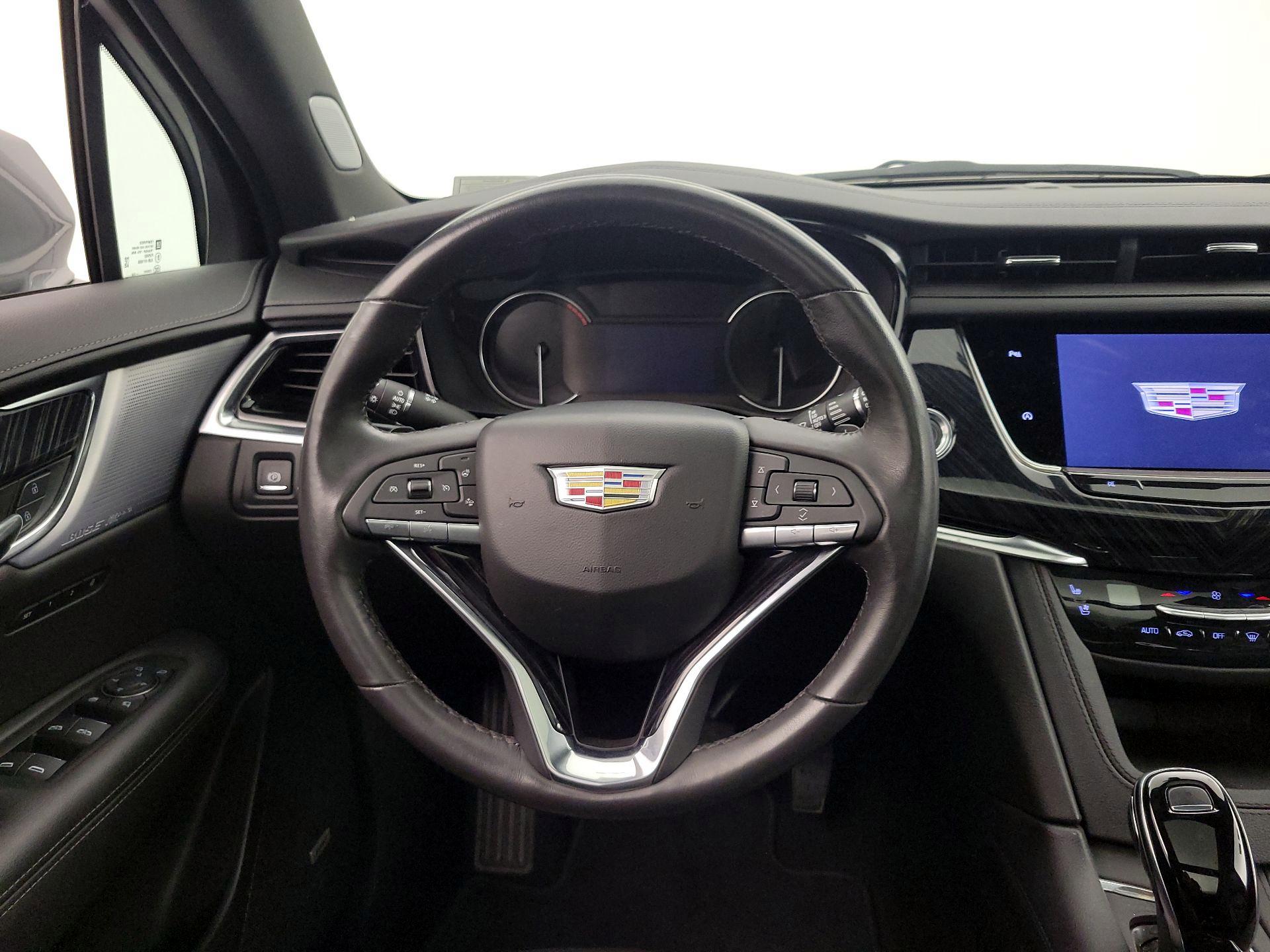 Thumbnail: 2025 Cadillac XT6 - 10