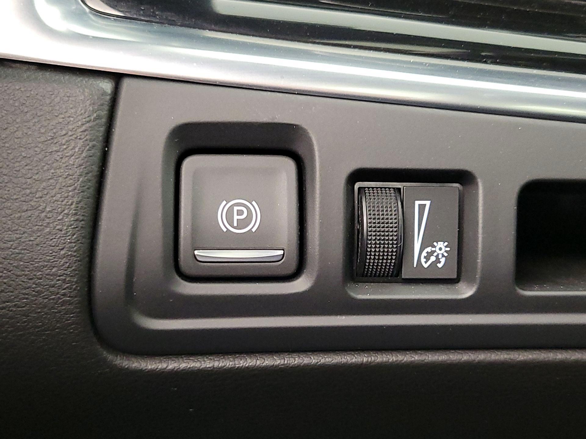 Thumbnail: 2025 Cadillac XT6 - 13