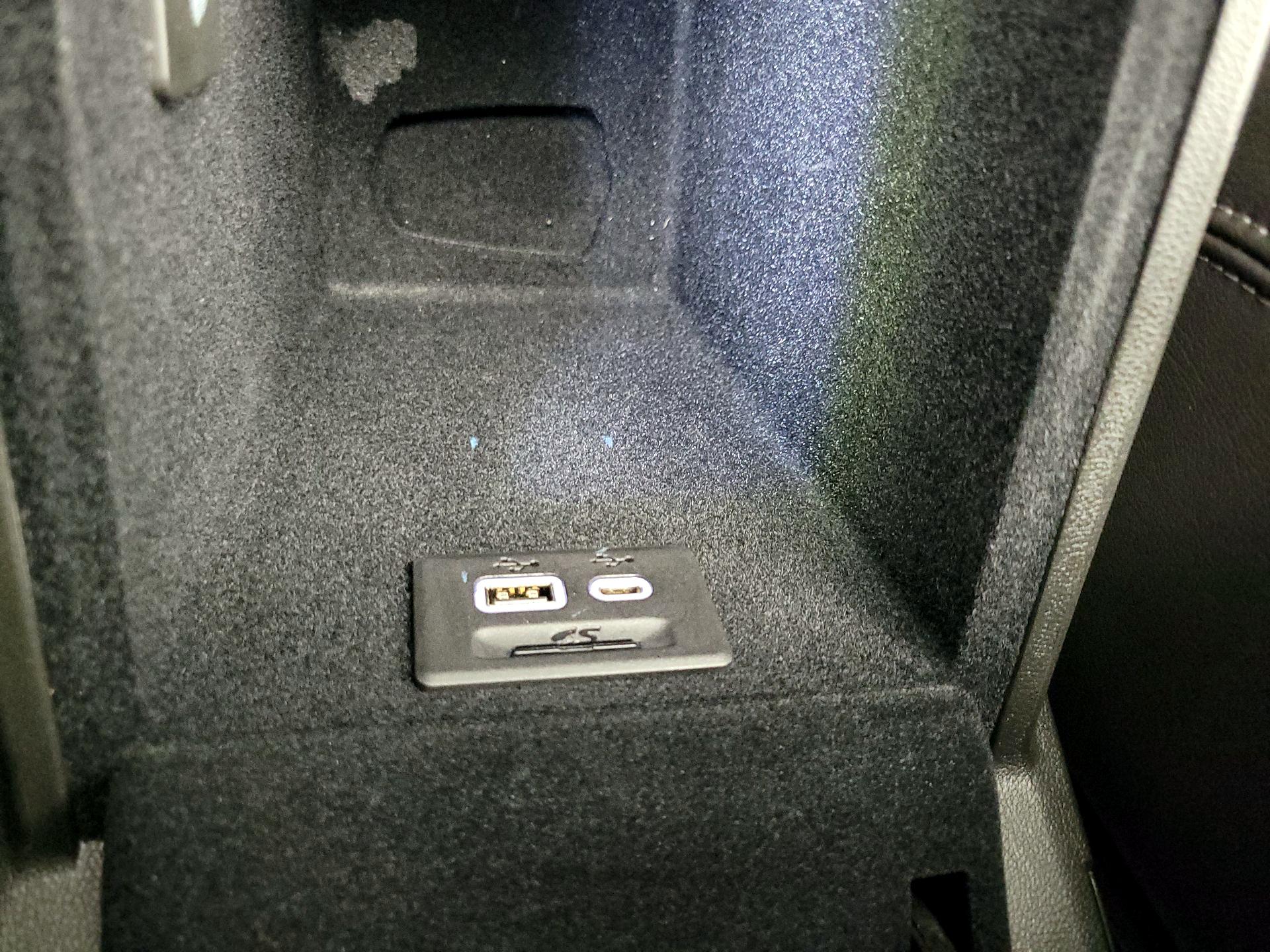 Thumbnail: 2025 Cadillac XT6 - 19