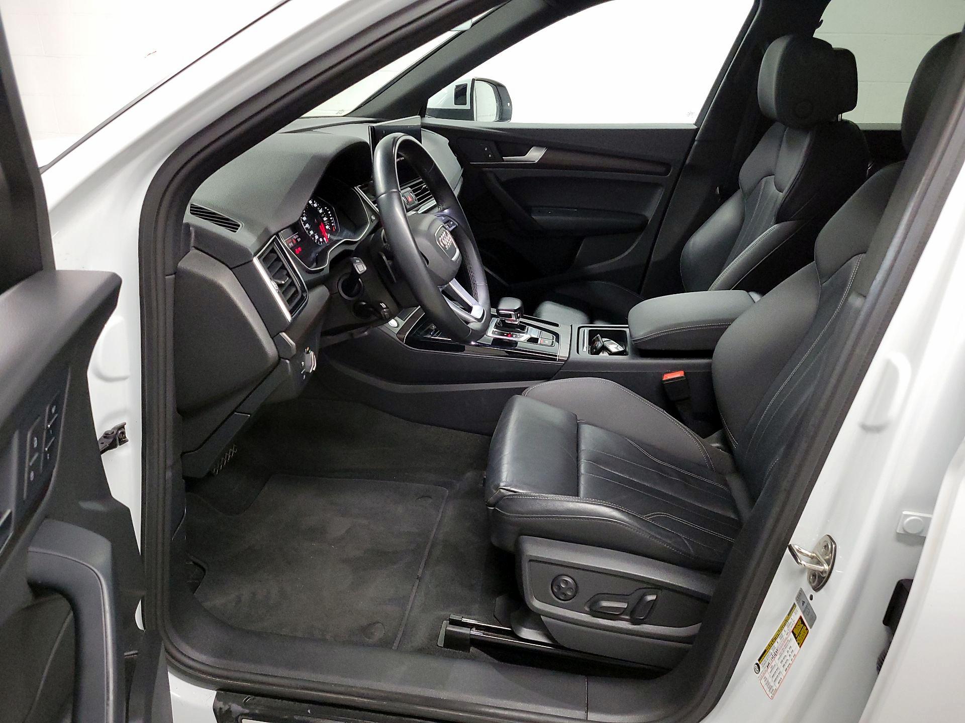 Thumbnail: 2021 Audi Q5 - 11