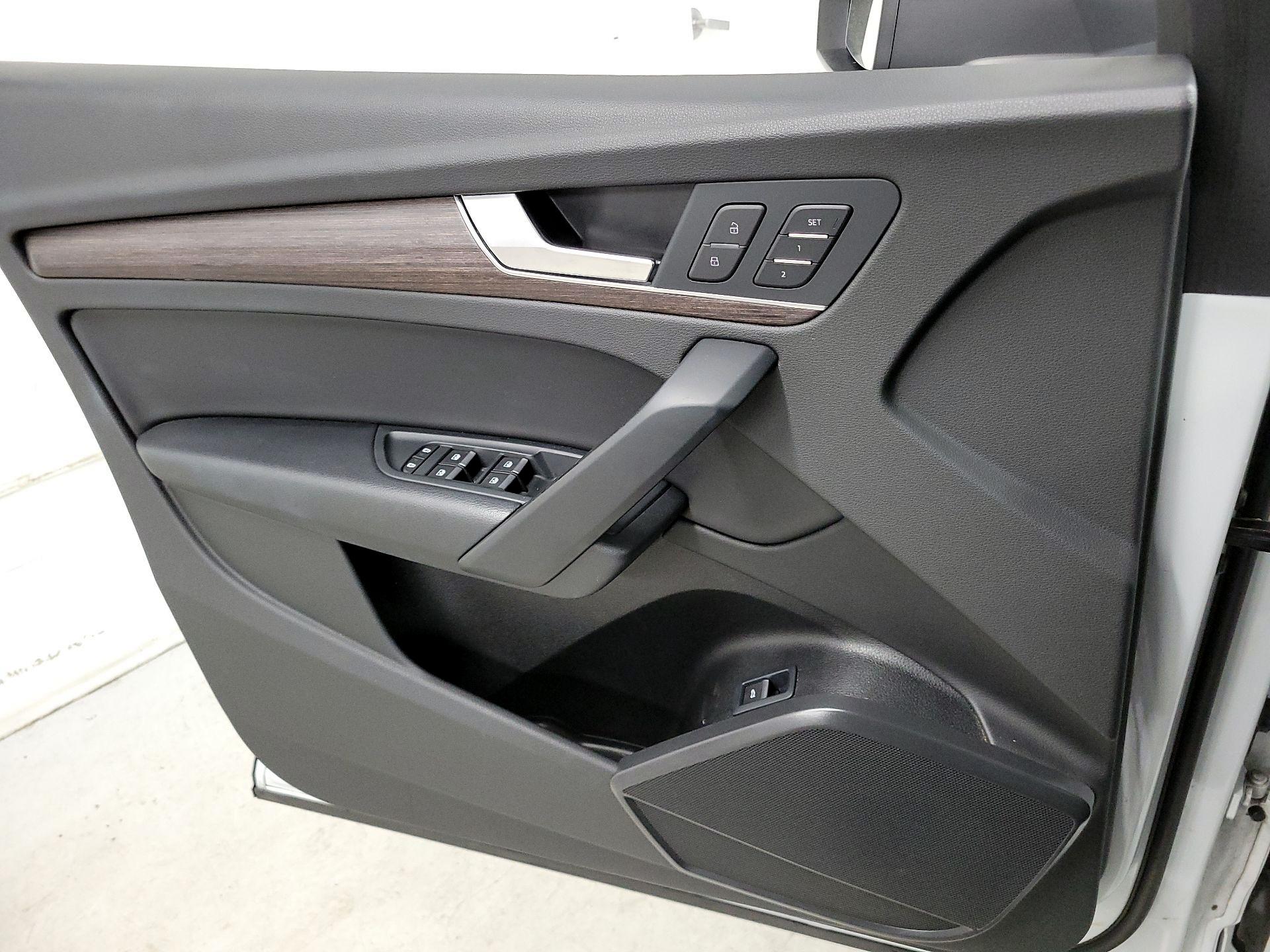 Thumbnail: 2021 Audi Q5 - 12