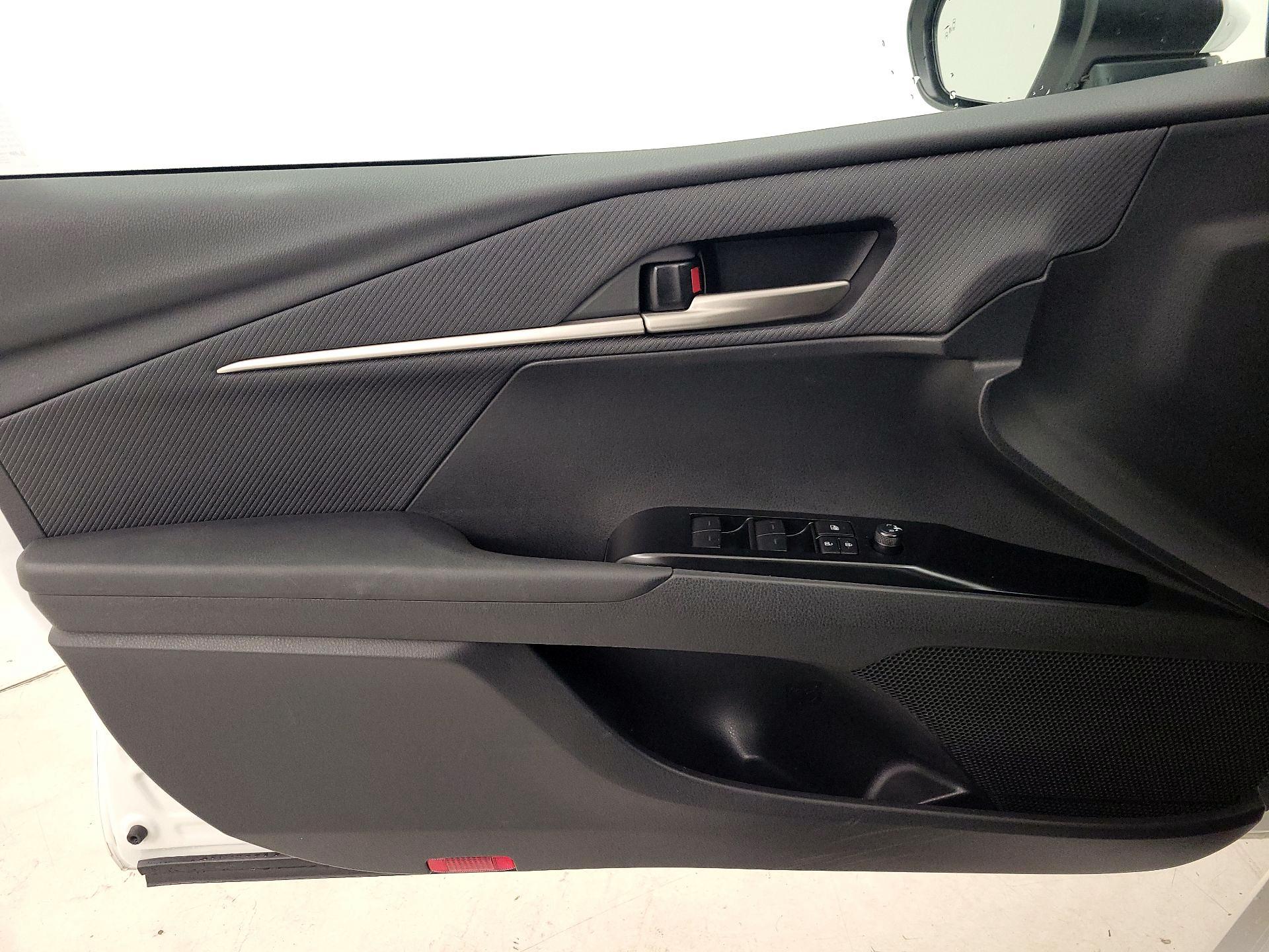 Thumbnail: 2025 Toyota Camry - 12