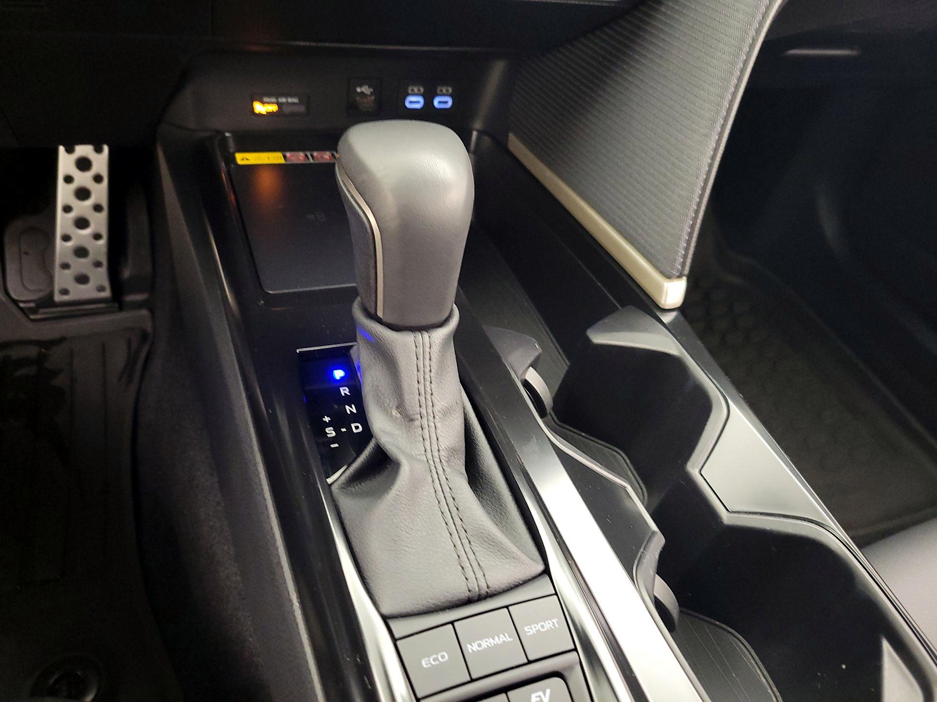 Thumbnail: 2025 Toyota Camry - 17