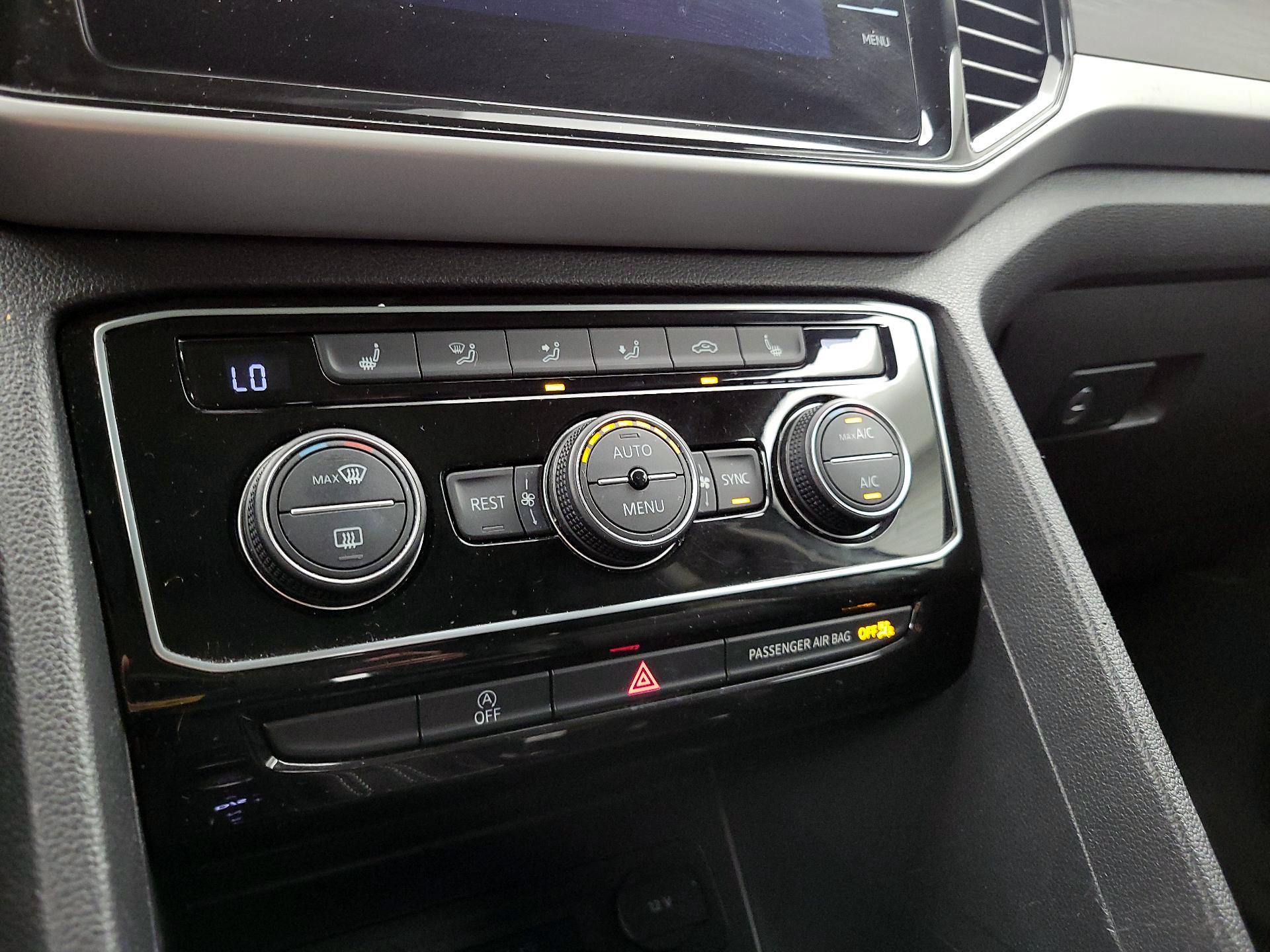 Thumbnail: 2023 Volkswagen Atlas - 16