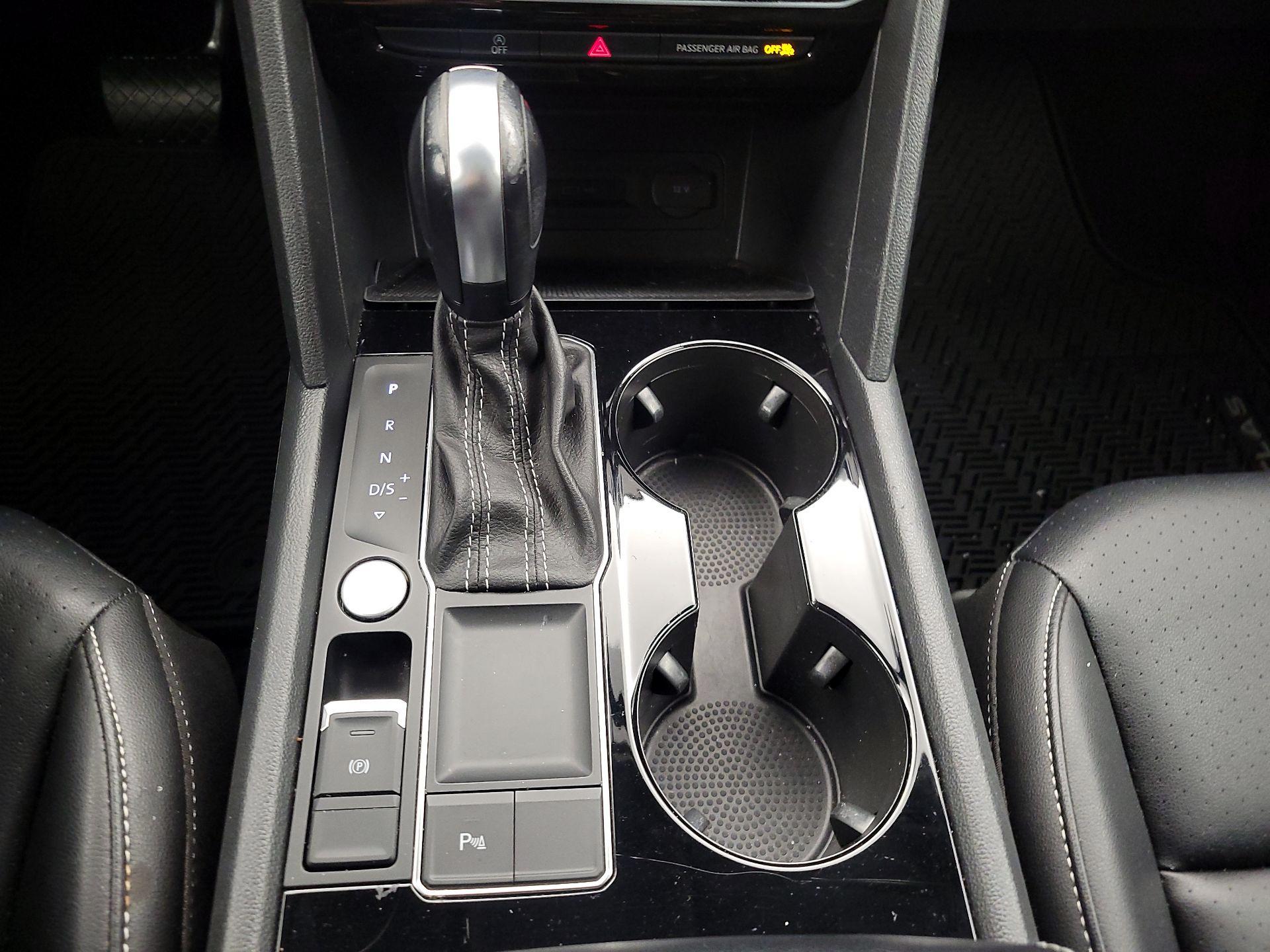 Thumbnail: 2023 Volkswagen Atlas - 17