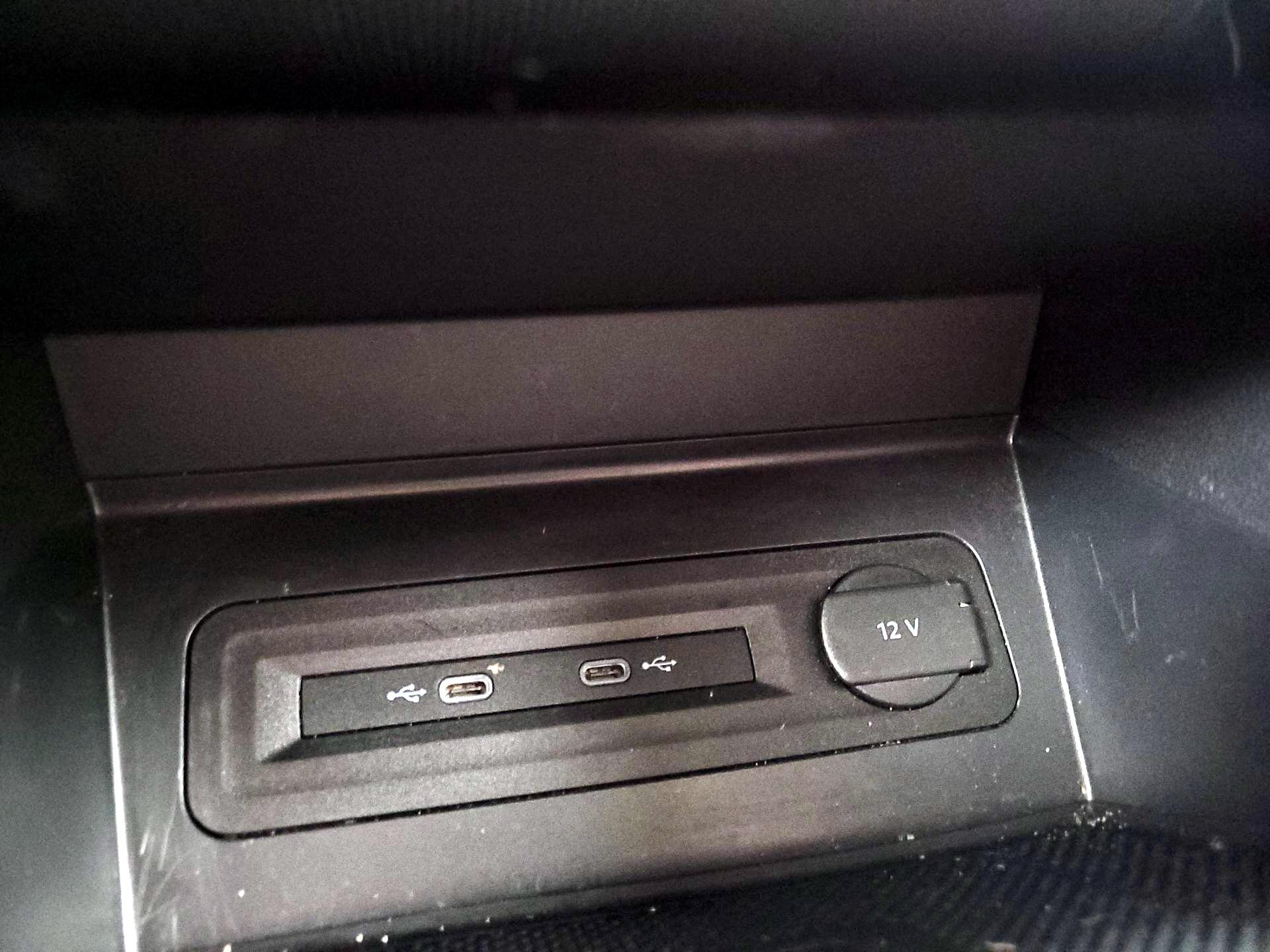 Thumbnail: 2023 Volkswagen Atlas - 18