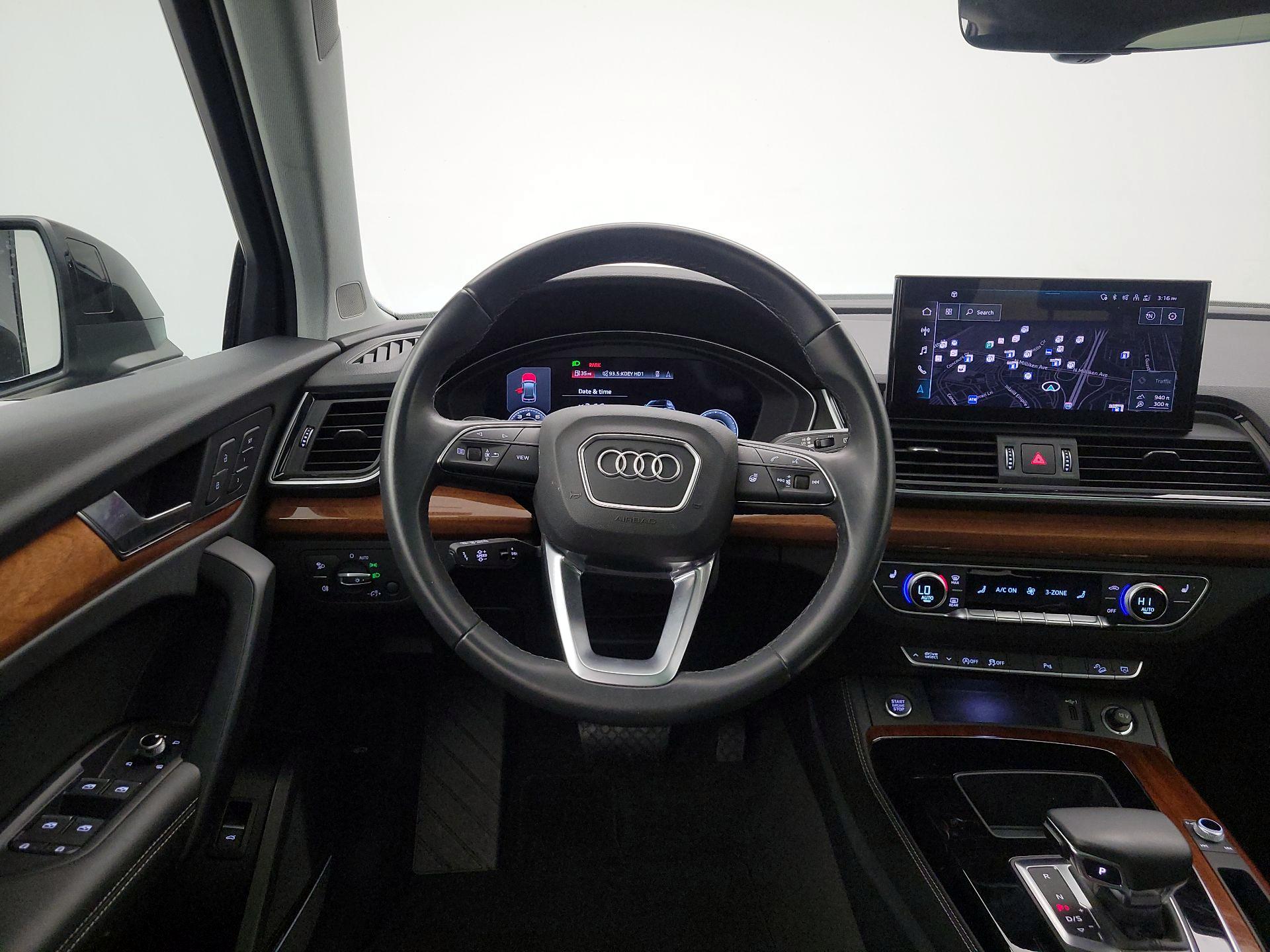 Thumbnail: 2023 Audi Q5 - 10