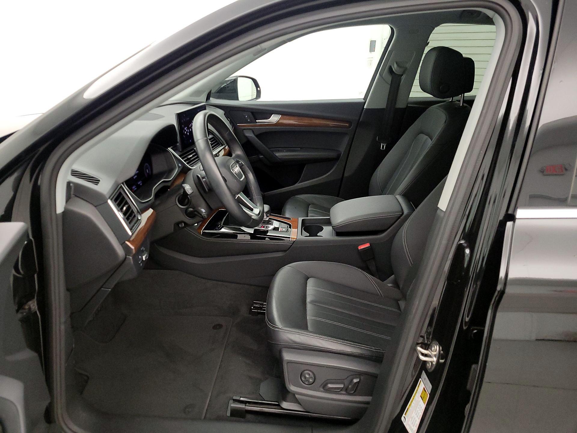 Thumbnail: 2023 Audi Q5 - 11